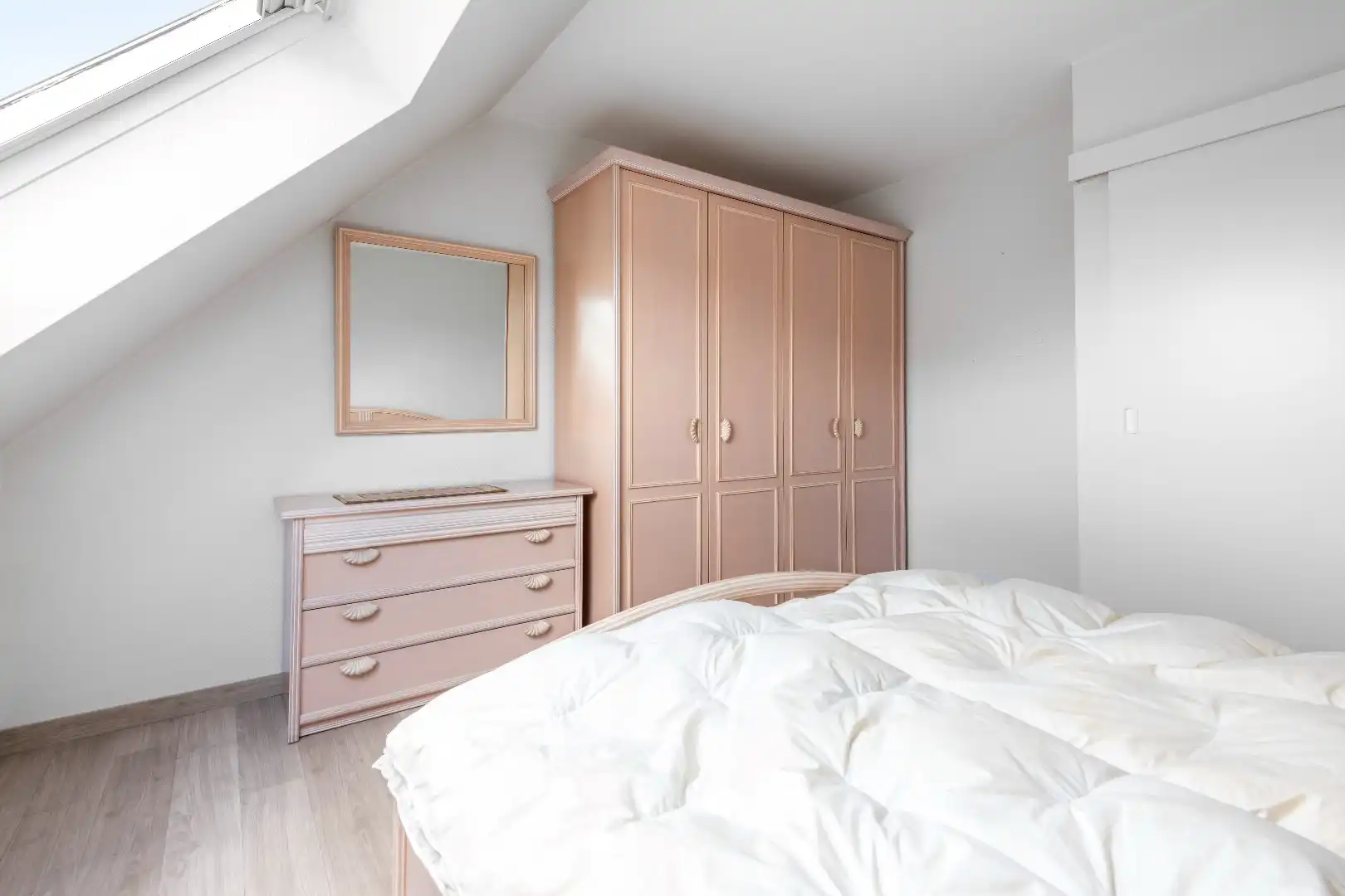 Dakappartement met zijdelings zeezicht gelegen tussen het Driehoeksplein en het  Albertplein in het Zoute. foto 10