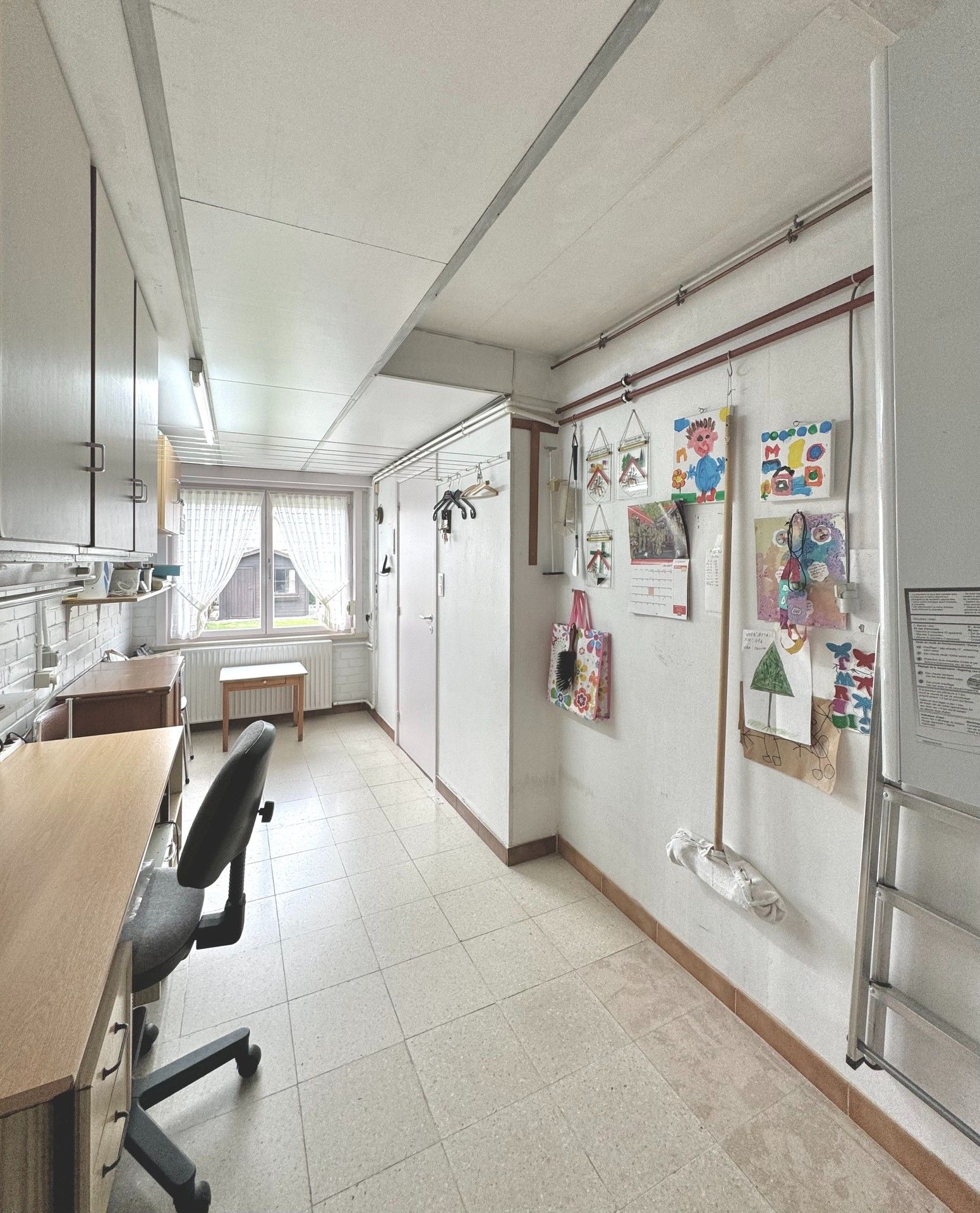 DRIEGEVELWONING MET 3 KAMERS, GARAGE & TUIN foto 24