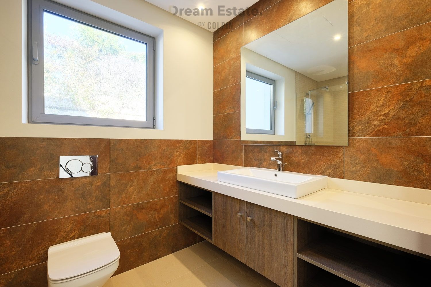 Nieuwe moderne villa met uitzicht op zee en bergen. foto 23