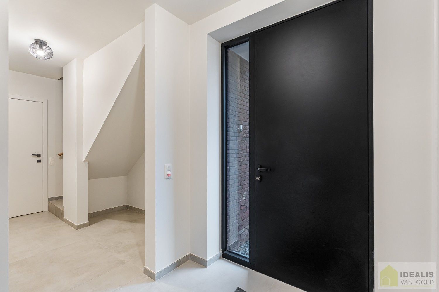 PRACHTIGE NIEUWBOUWWONING (2% REGISTRATIERECHTEN MOGELIJK!) MET EEN HEERLIJK LICHTRIJKE WOONKAMER MET OPEN KEUKEN, RUIME BERGING, BUREEL, 3 SLAAPKAMERS, RUIME DRESSING EN RUIME BADKAMER VOORZIEN VAN ALLE COMFORT! EEN HEERLIJK RUIM HUIS MET EEN NAAR WENS AAN TE LEGGEN TUIN, OP EEN GEGEERDE LOCATIE NABIJ HET CENTRUM VAN PEER! foto 6