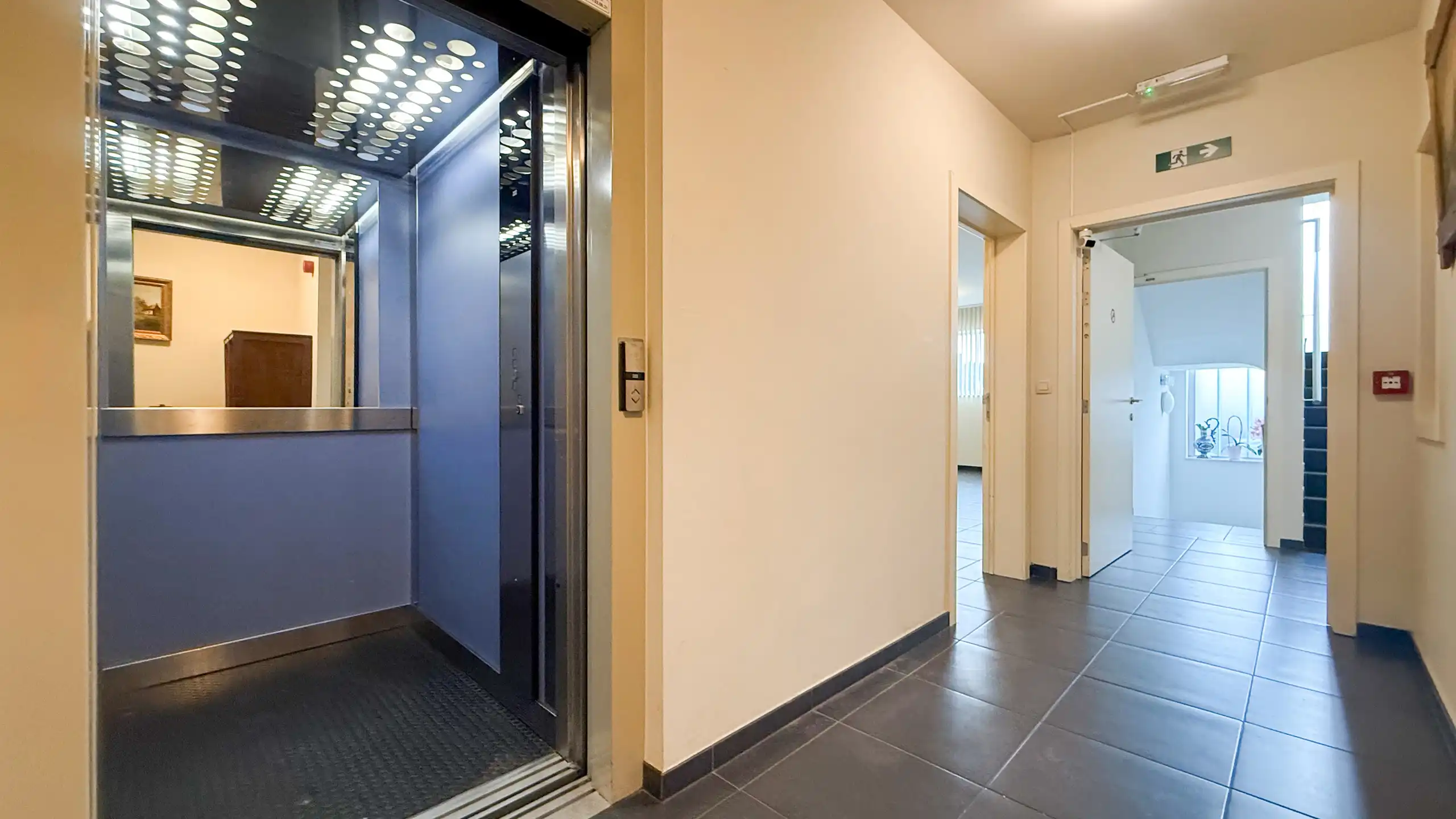 Veelzijdig investeringspand met 10 kamers, lift en kelder! foto 62