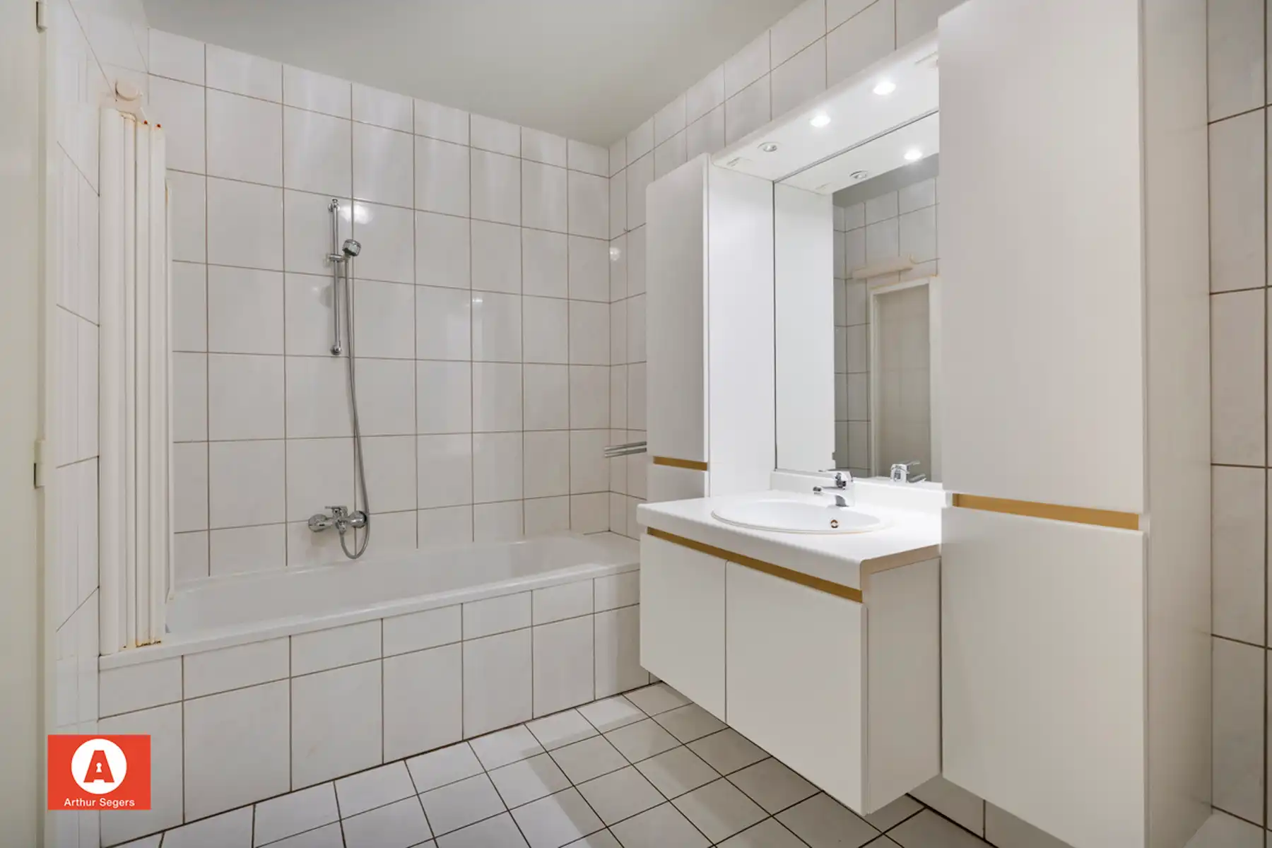 Gelijkvloersappartement met garage nabij centrum Buggenhout foto 19