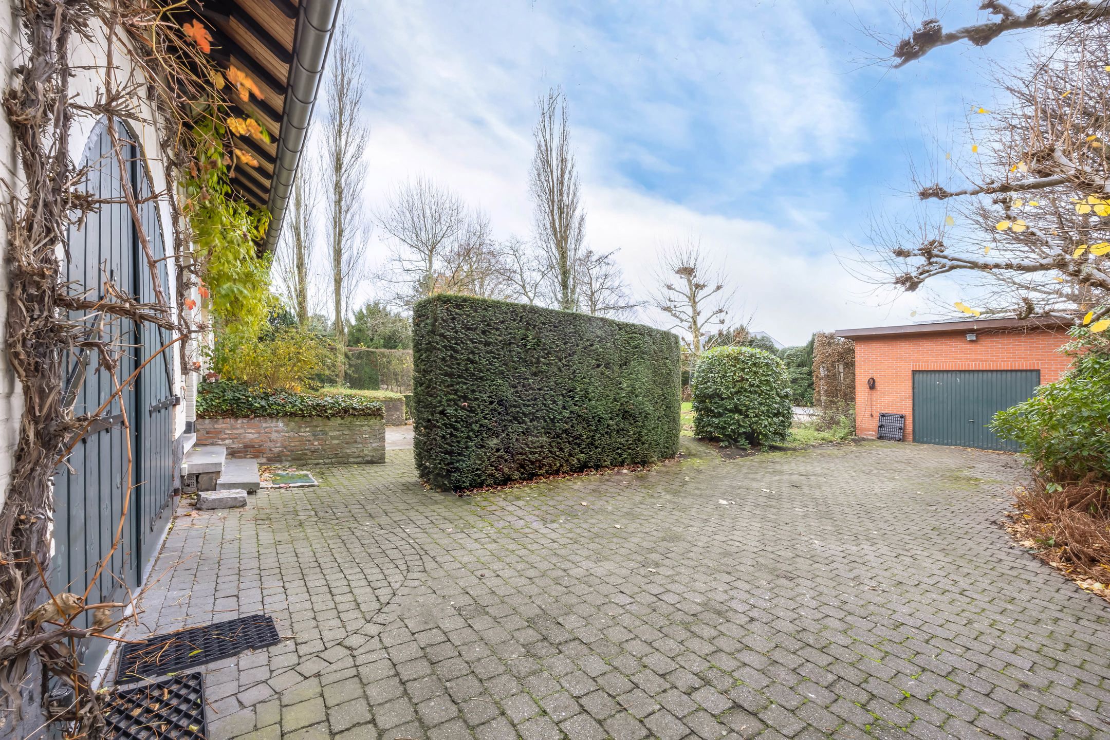 Stijlvolle villa met zwembad en uitzonderlijk potentieel foto 23