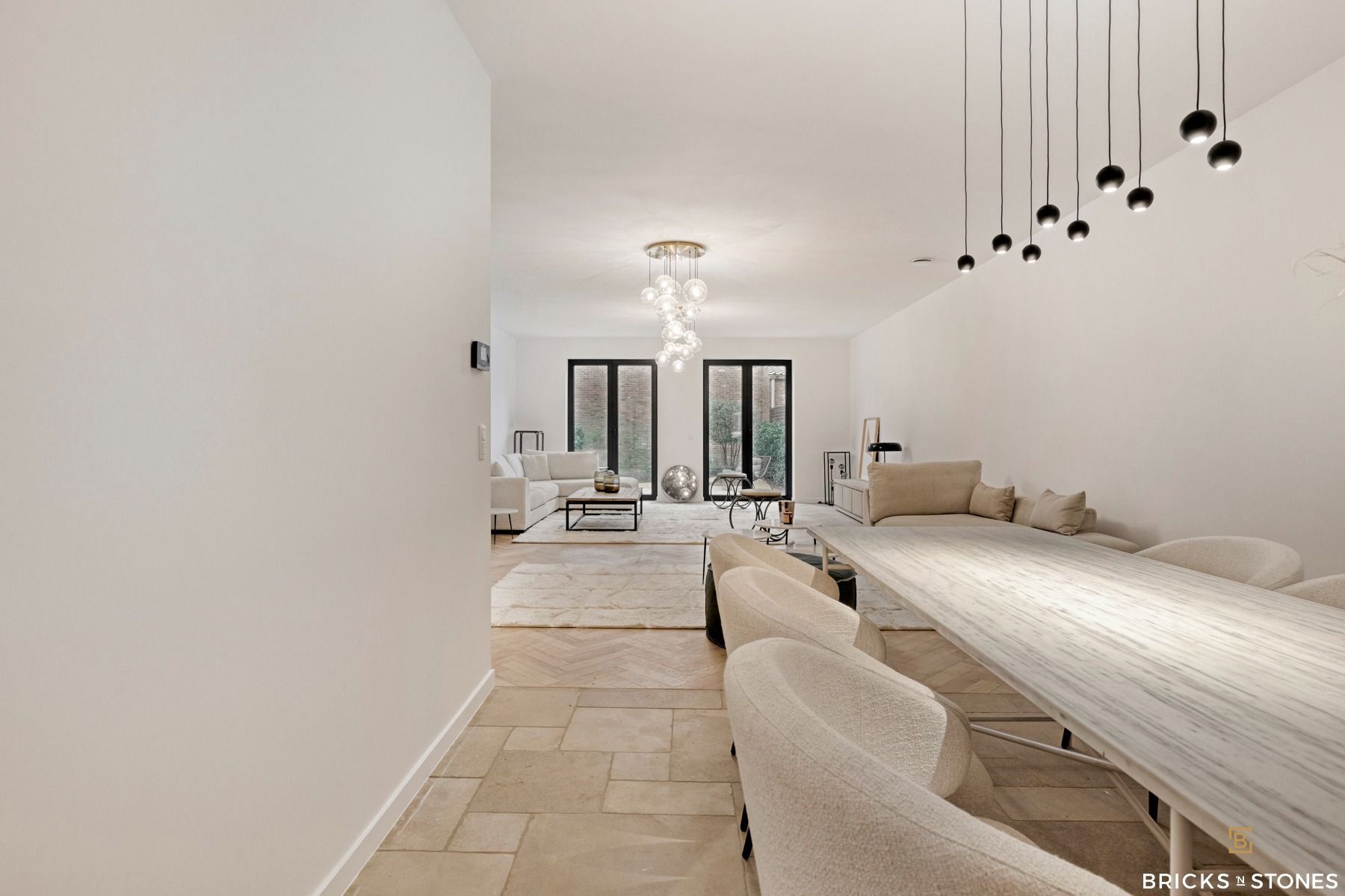 Nieuwbouwwoning met 4 slaapkamers en zonnige tuin foto 7