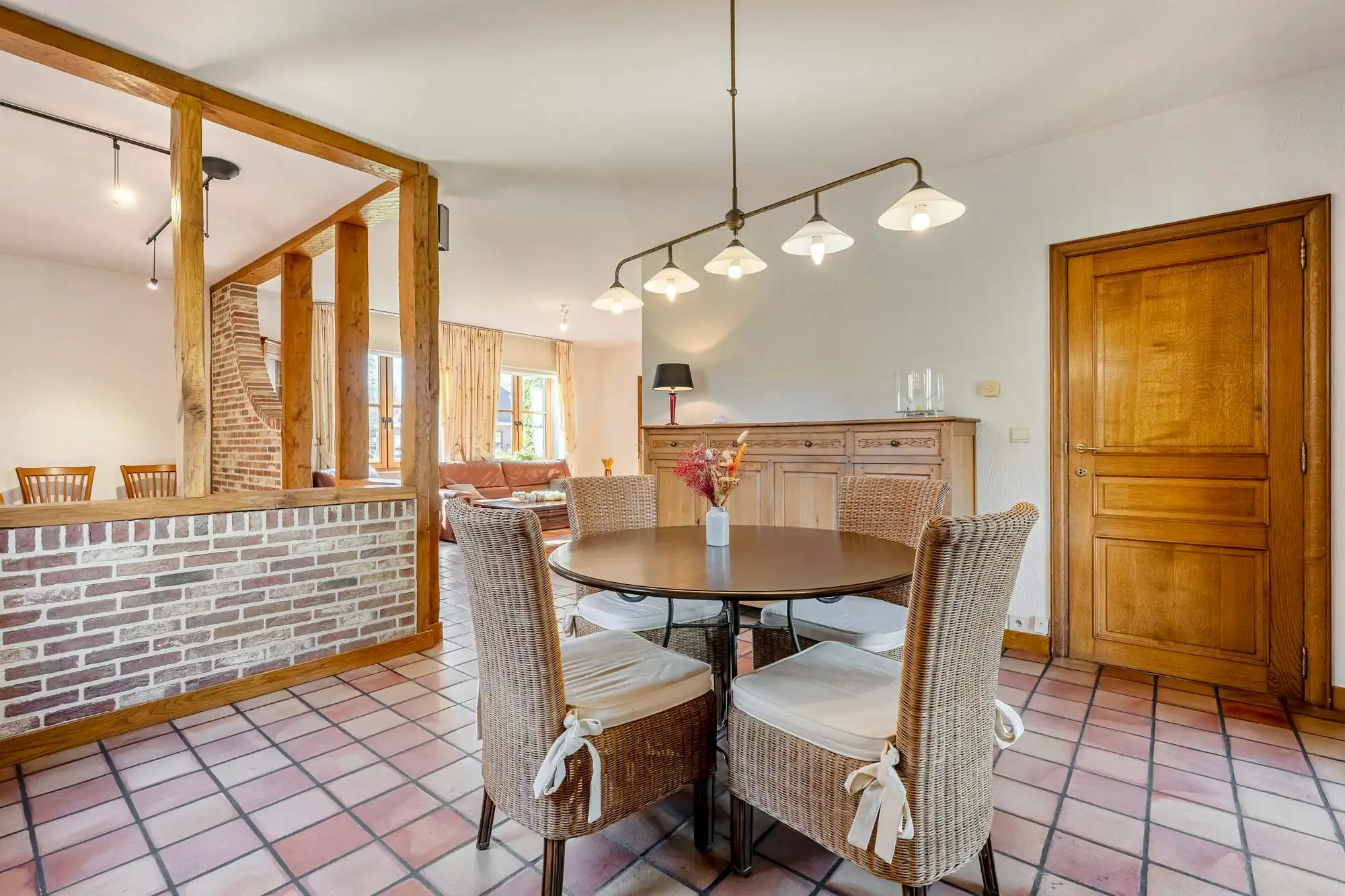 Ruime gezinswoning met praktijkruimte, 5 slaapkamers op 36a57ca centrum Diepenbeek foto 10