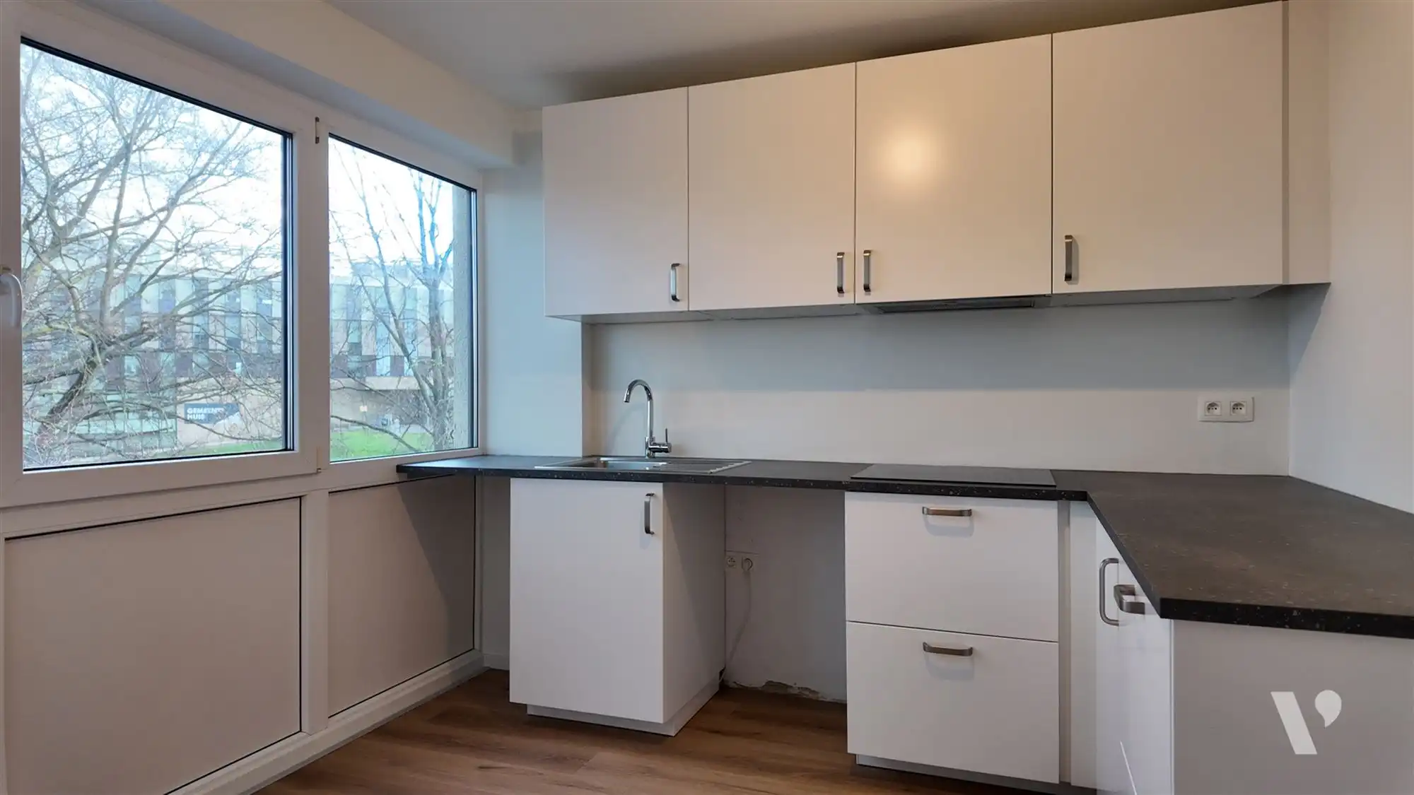 Gerenoveerd appartement in centrum met ruim terras foto 3