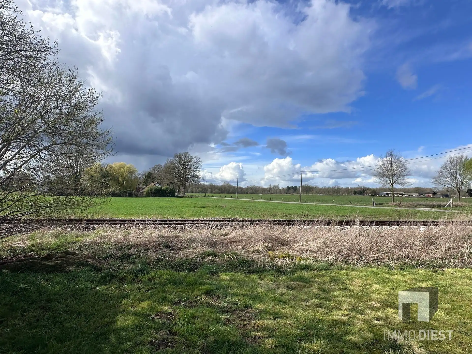 Woning met 3 slaapkamers, garage en zonnepanelen foto 24
