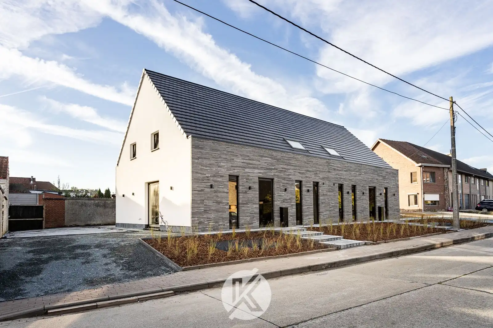 Halfopen nieuwbouwwoning met vlotte bereikbaarheid foto 2