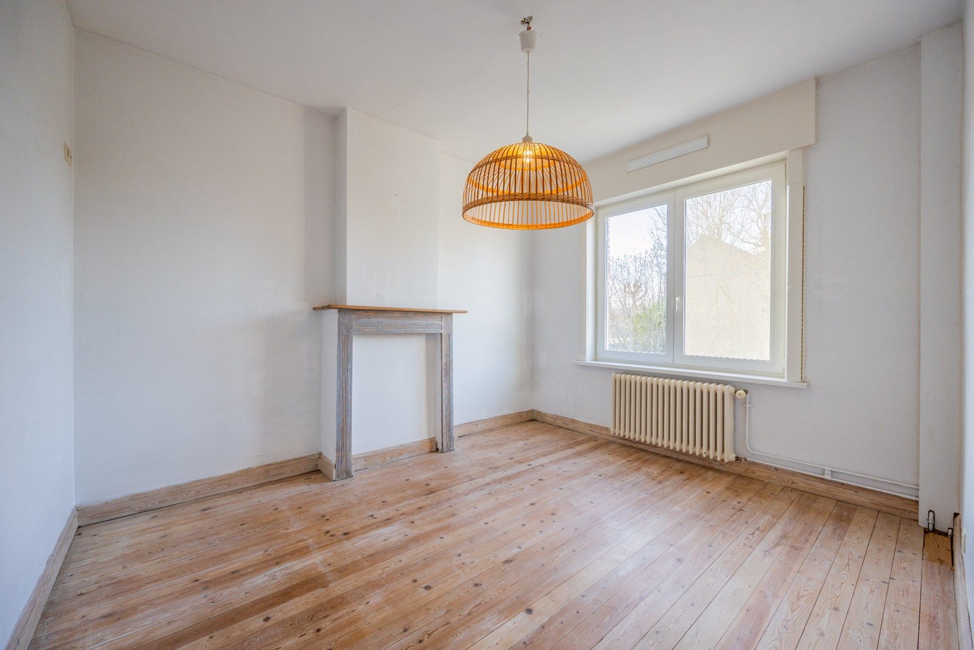 CHARMANTE BURGERWONING MET GARAGE foto 11