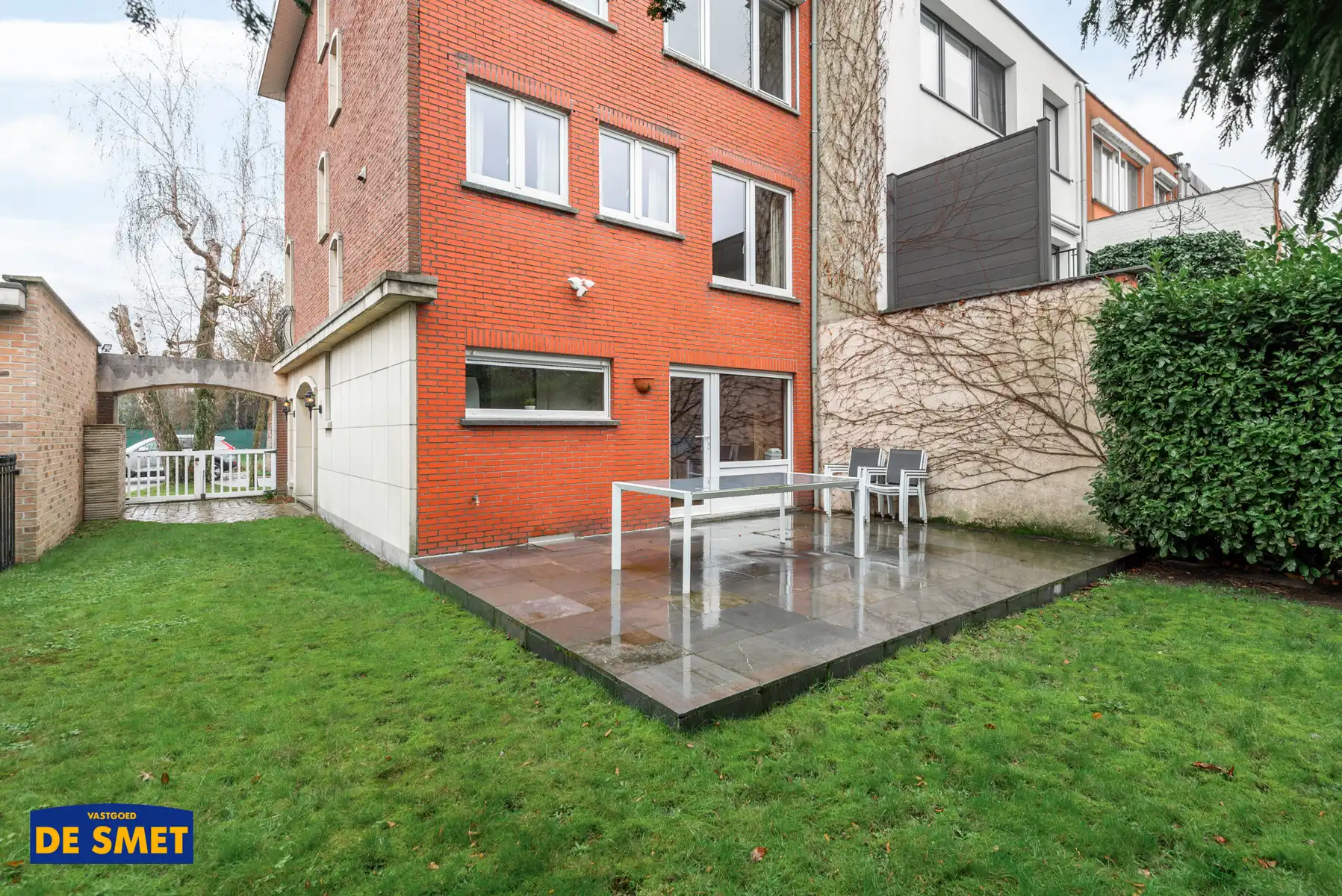 Halfopen bebouwing op toplocatie in rustige buurt foto 4