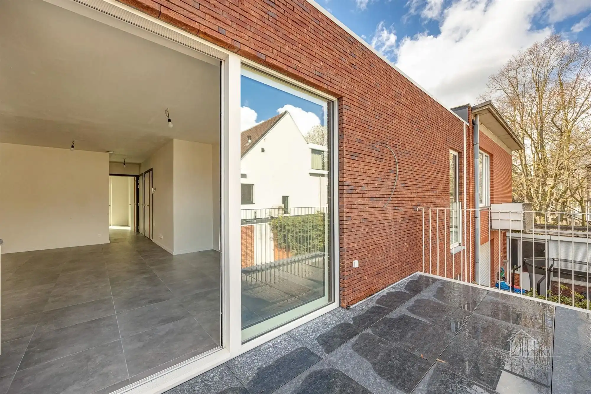 Nieuwbouw appartement met ruim terras foto 11