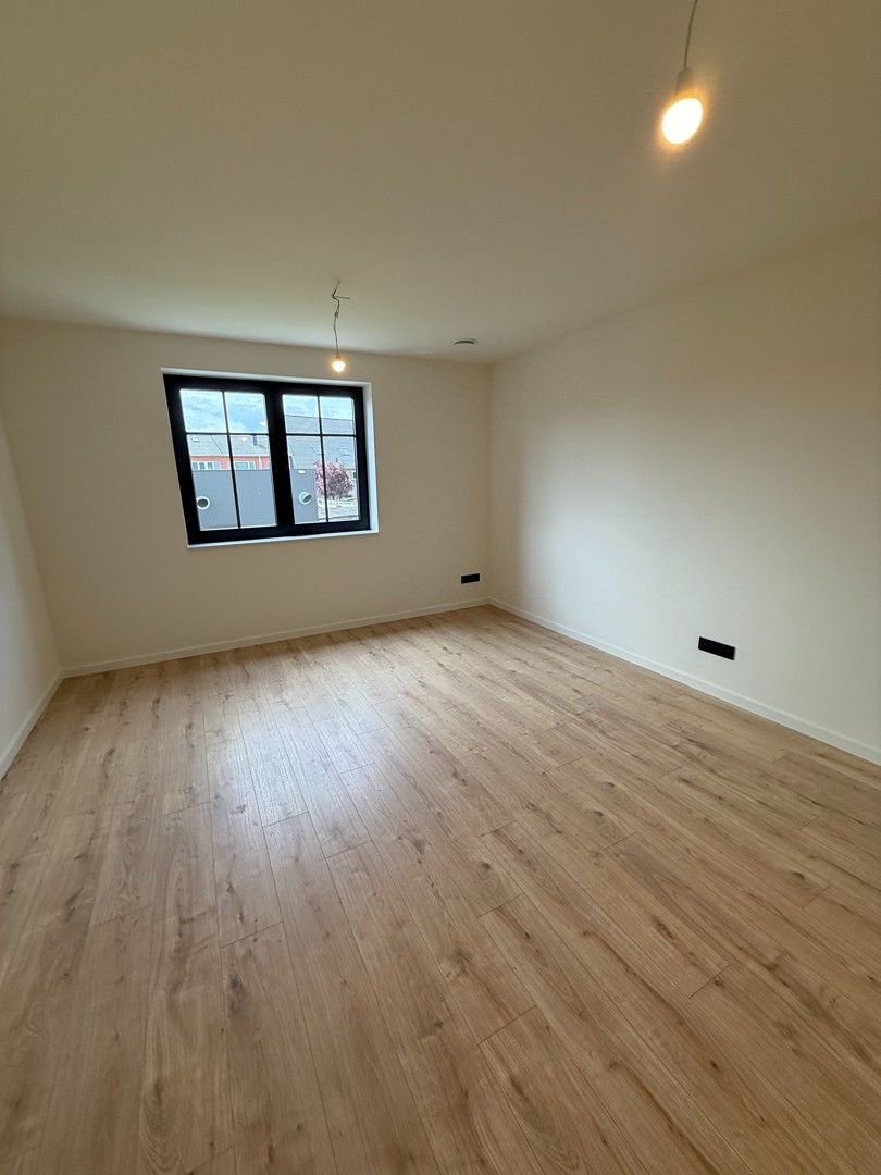 Prachtige BEN-woning met 3 slaapkamers, terras en tuin te Opitter/Bree. foto 18