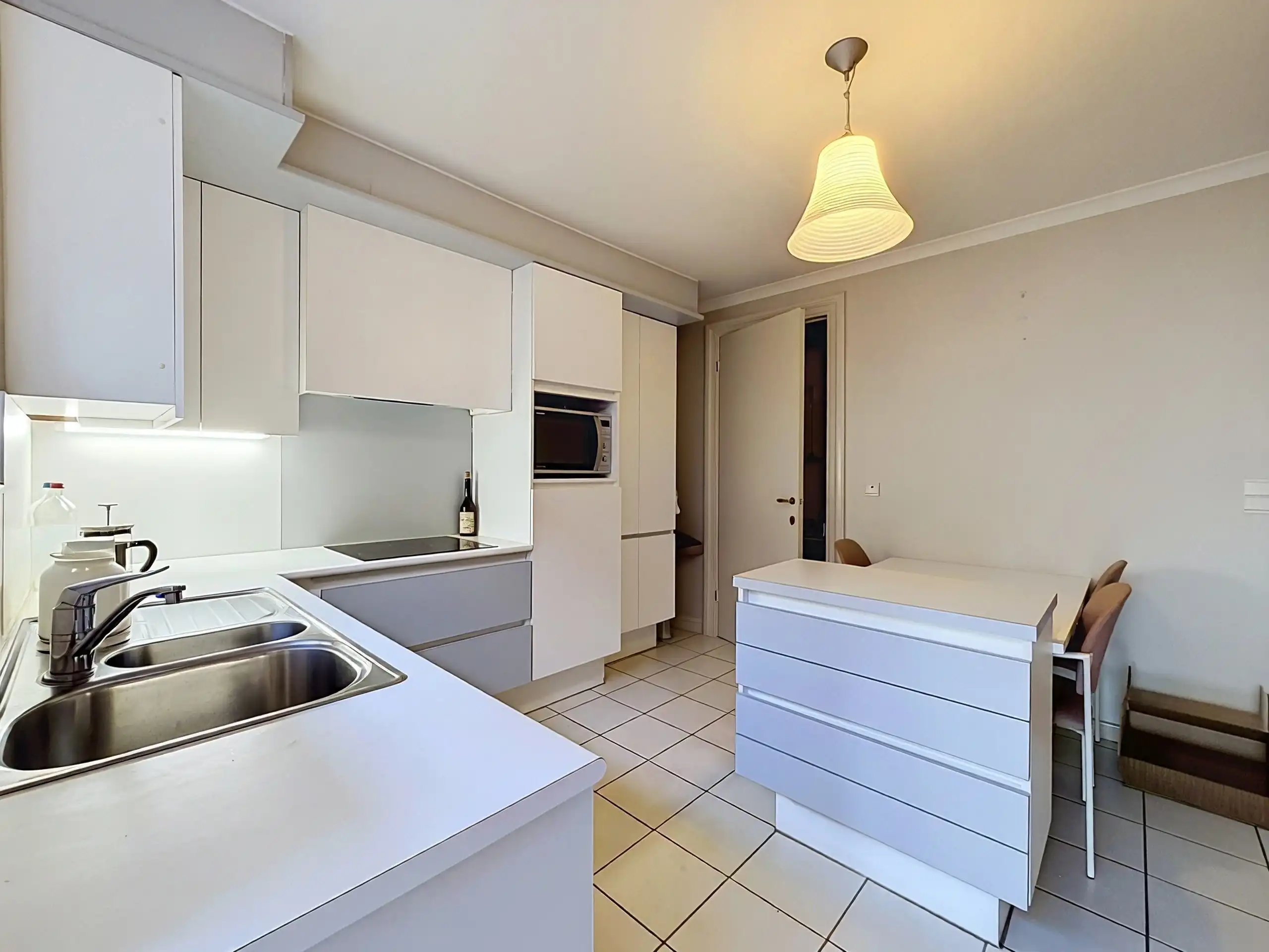 Te koop: Ruime woning met mogelijkheid tot 4 slaapkamers en tuin in Marke! foto 6