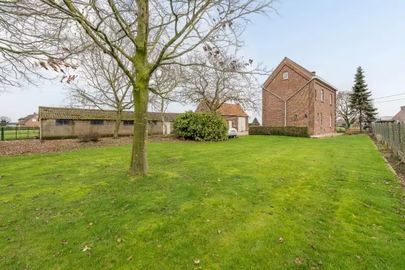 Landelijk gelegen eigendom op 3.070 m² met bijgebouw en weide foto 23