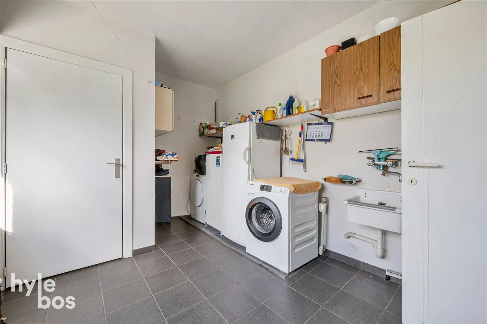 Ruime open bebouwing met 4 slaapkamers, garage en tuin in zeer rustige ligging foto 12