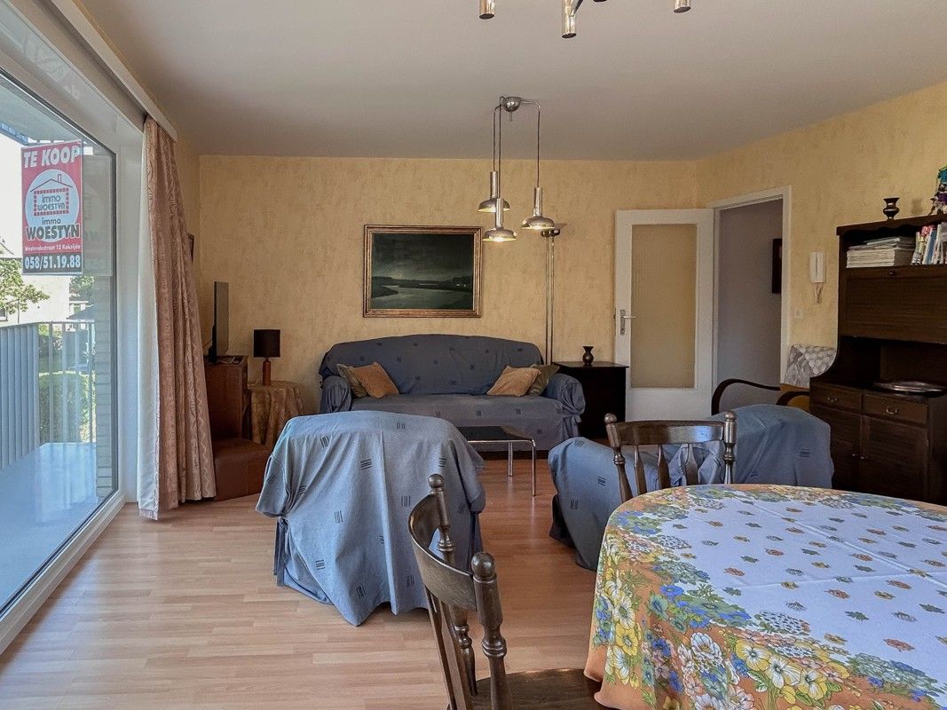 Ruim appartement met twee slaapkamers te koop in Sint-Idesbald. foto 4