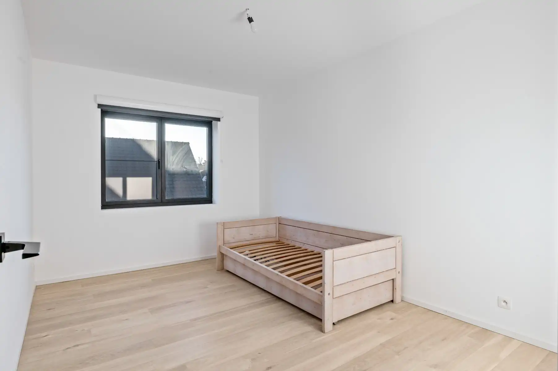 Recente villa met bijgebouw op toplocatie foto 18