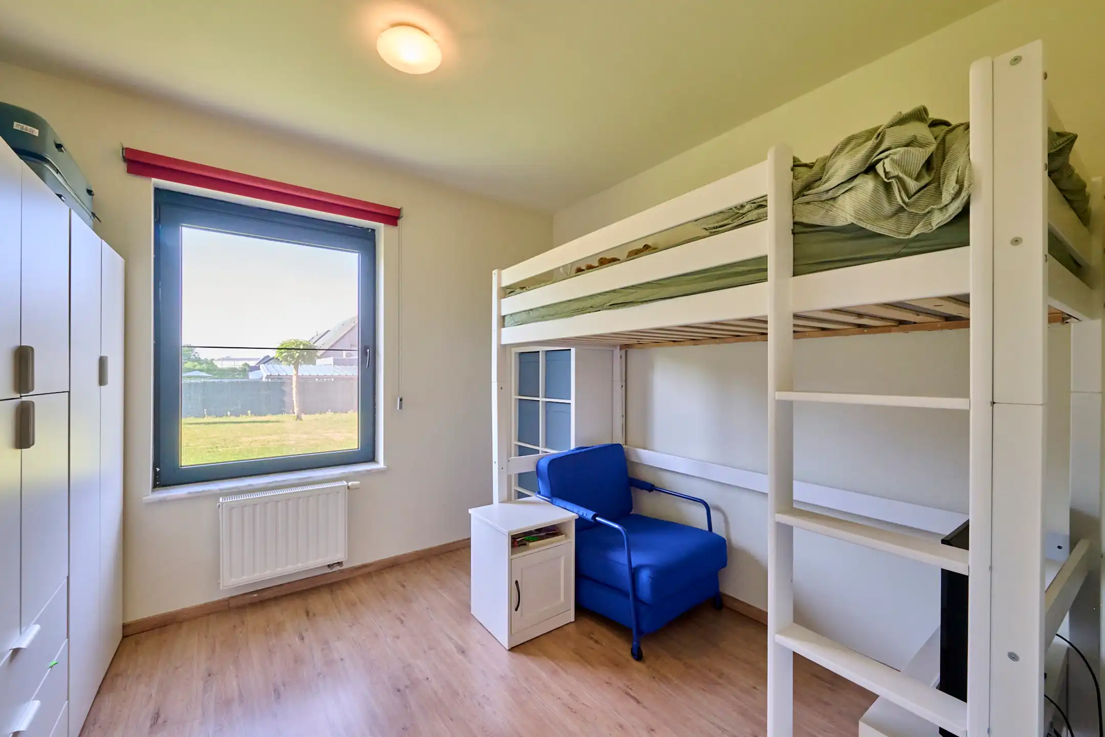 Glv 2slpk appartement, tuin met terras, parking en berging  foto 8