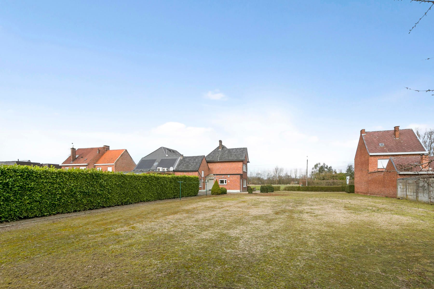 Centraal gelegen bouwgrond met zuidelijke oriëntering foto 4