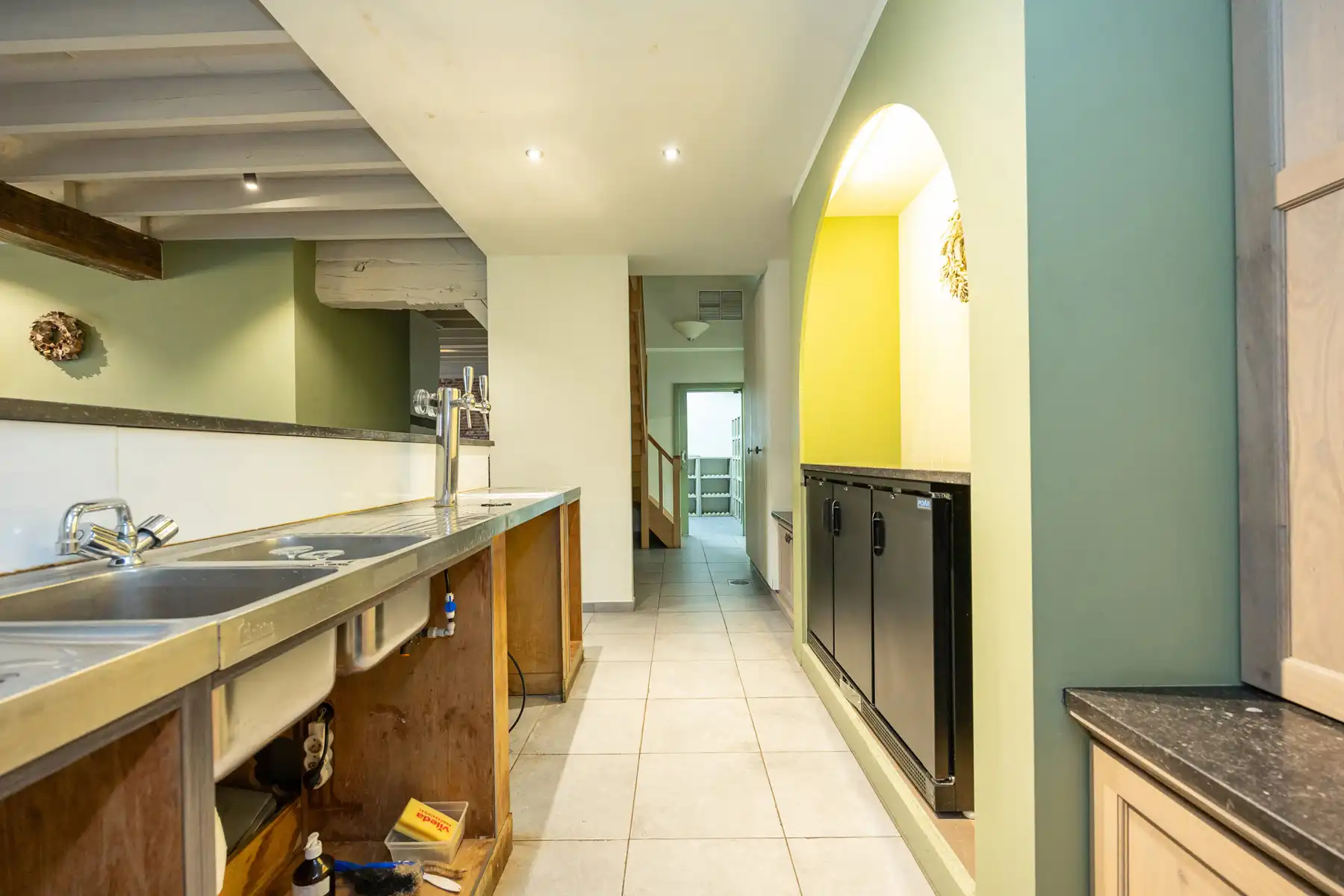 Woning met handelspand (voorheen restaurant) op een perceel van 2.128 m². foto 12