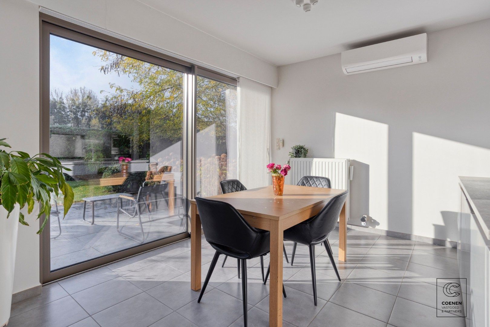 Recente gezinswoning met 4 slaapkamers op een uiterst rustige ligging te Westmalle! foto 8