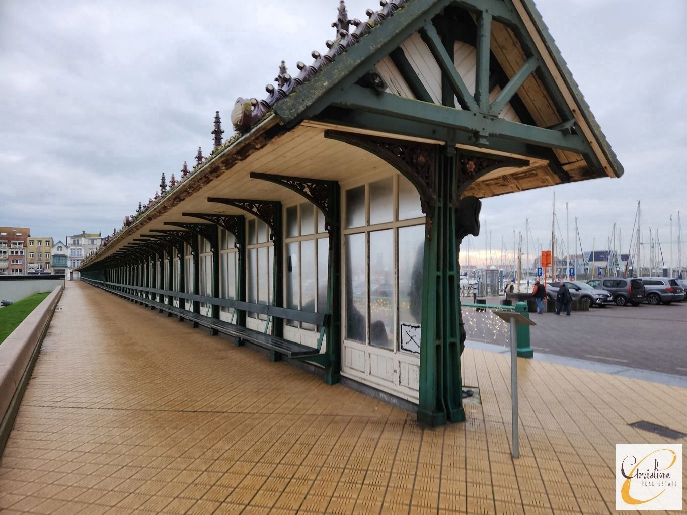 Karaktervol investeringspand op topligging in Blankenberge  foto 13