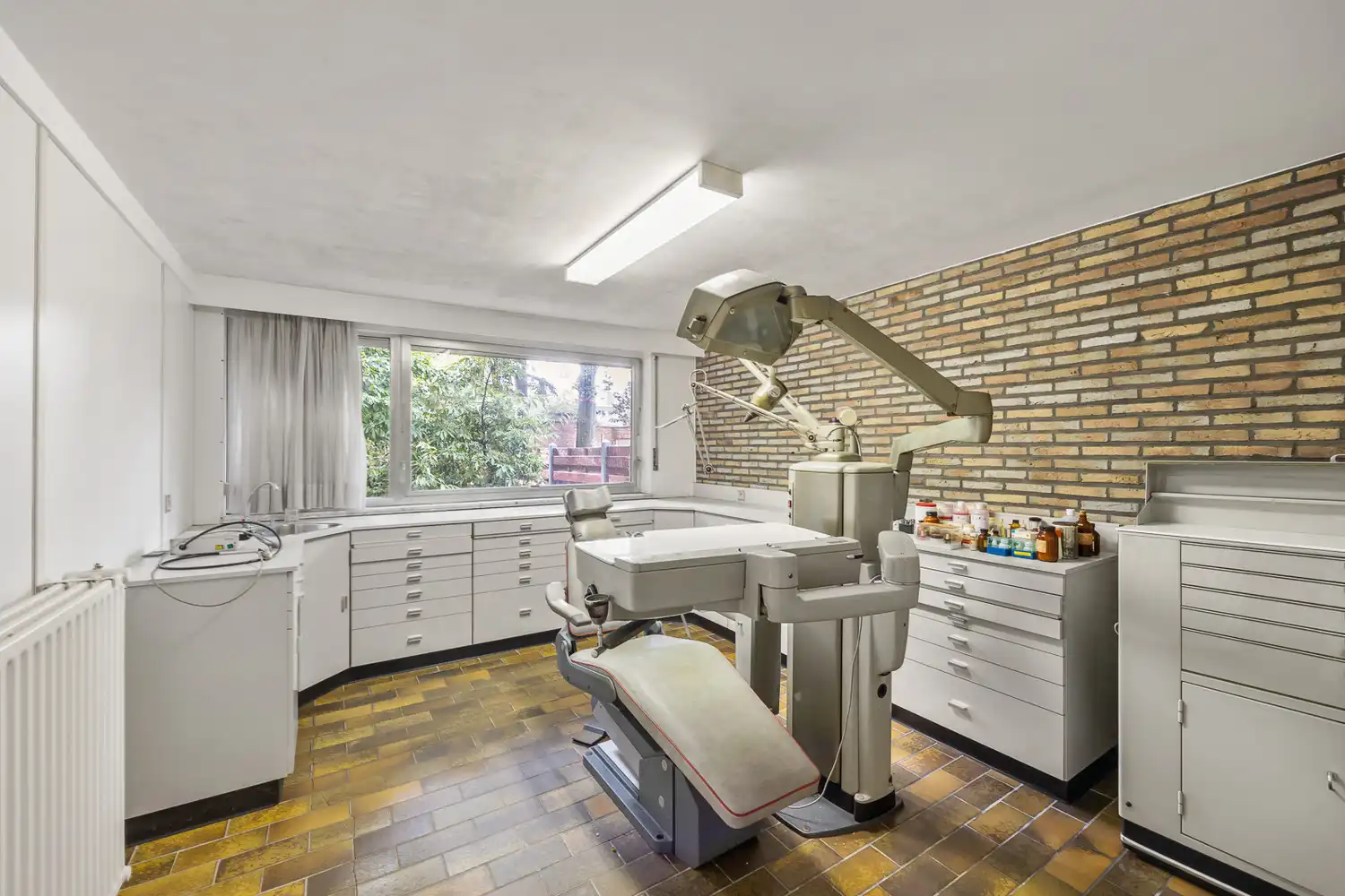 Riante seventies dokterswoning met terras en tuin op gegeerde locatie foto 27