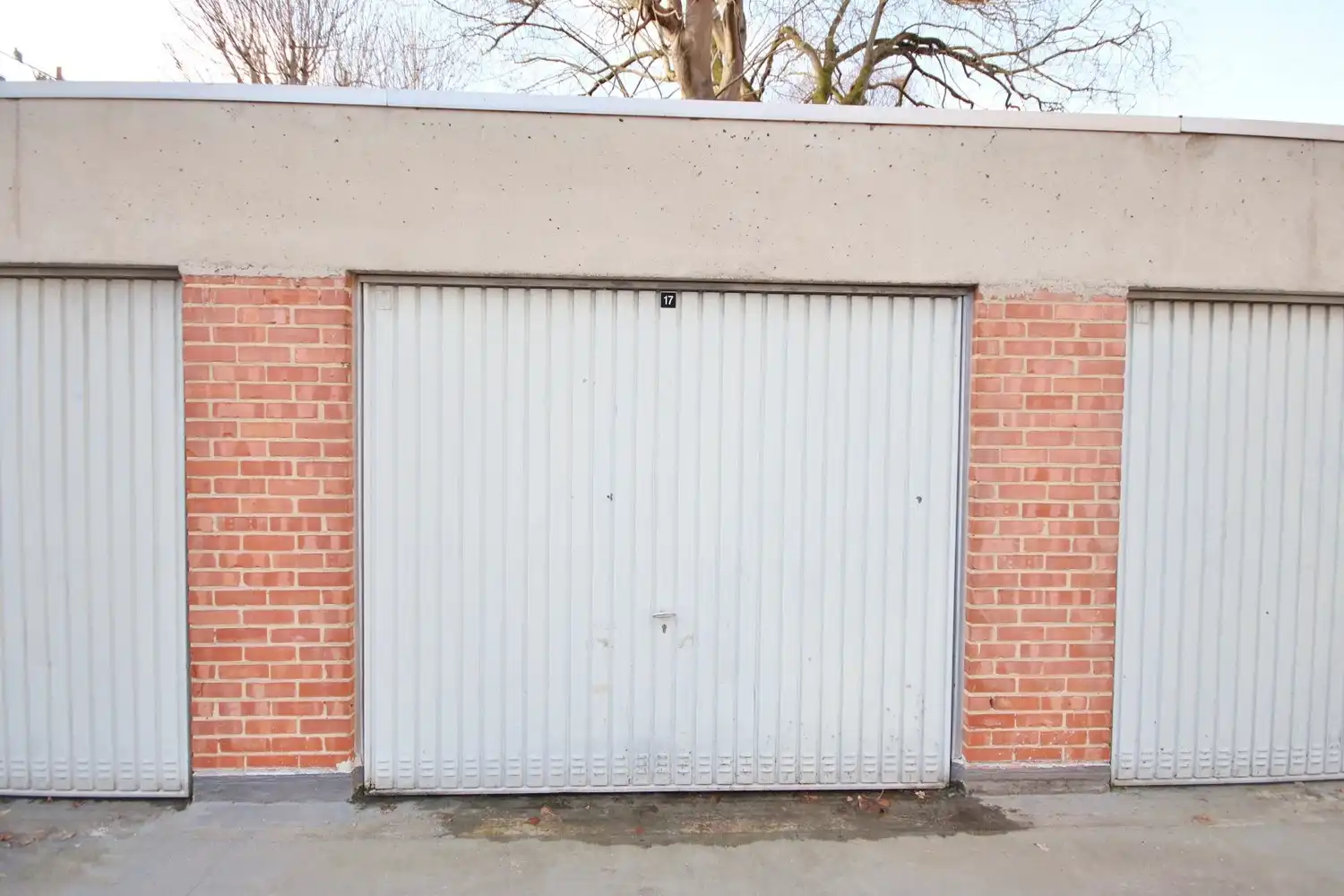 Garagebox in het centrum van Sint-Truiden foto 2