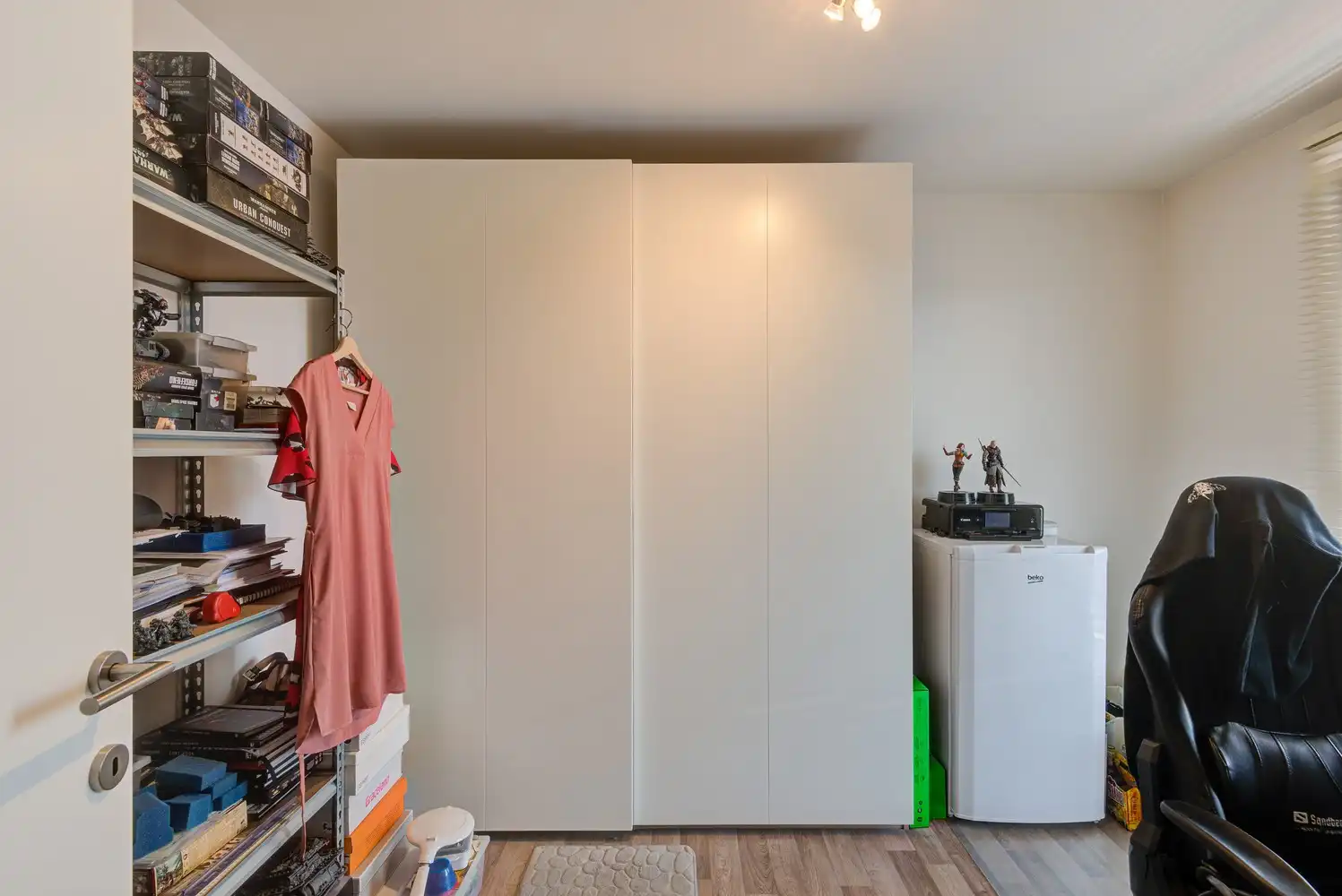 INSTAPKLAAR APPARTEMENT MET 2 SLAAPKAMERS EN AUTOTAANPLAATS NABIJ HET CENTRUM VAN BILZEN foto 15