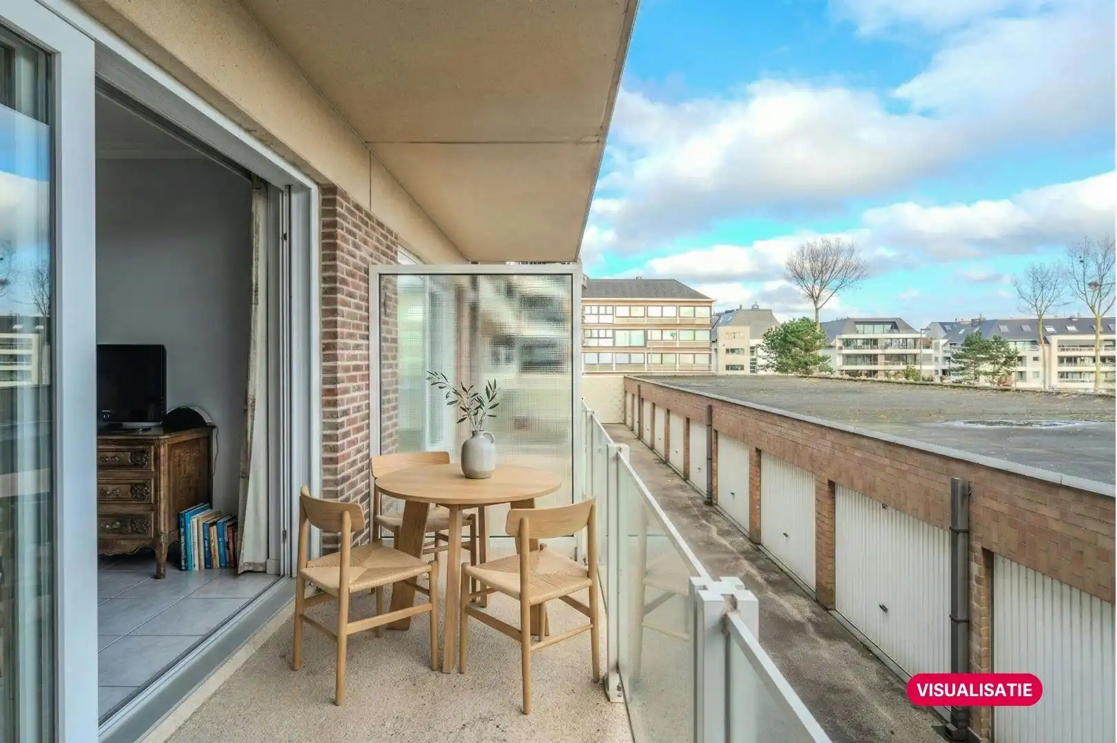 Mooi onderhouden drie slaapkamer appartement met terras! foto 5
