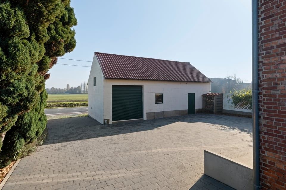 KARAKTERVOLLE WONING MET GROTE GARAGE OP EEN PRACHTIG PERCEEL VAN 13A50CA IN ALKEN foto 35