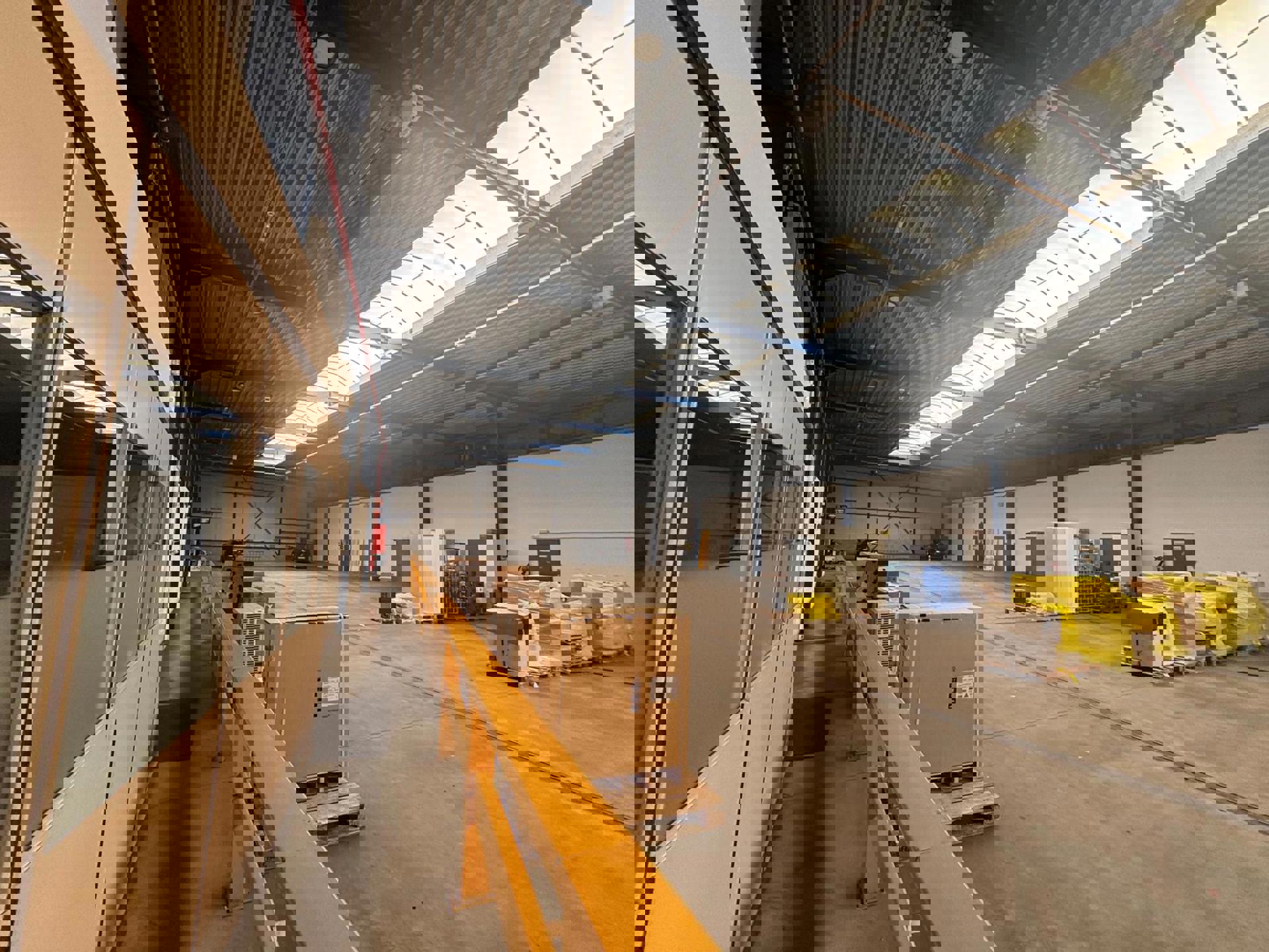 Bedrijfsgebouw te huur op toplocatie foto 3