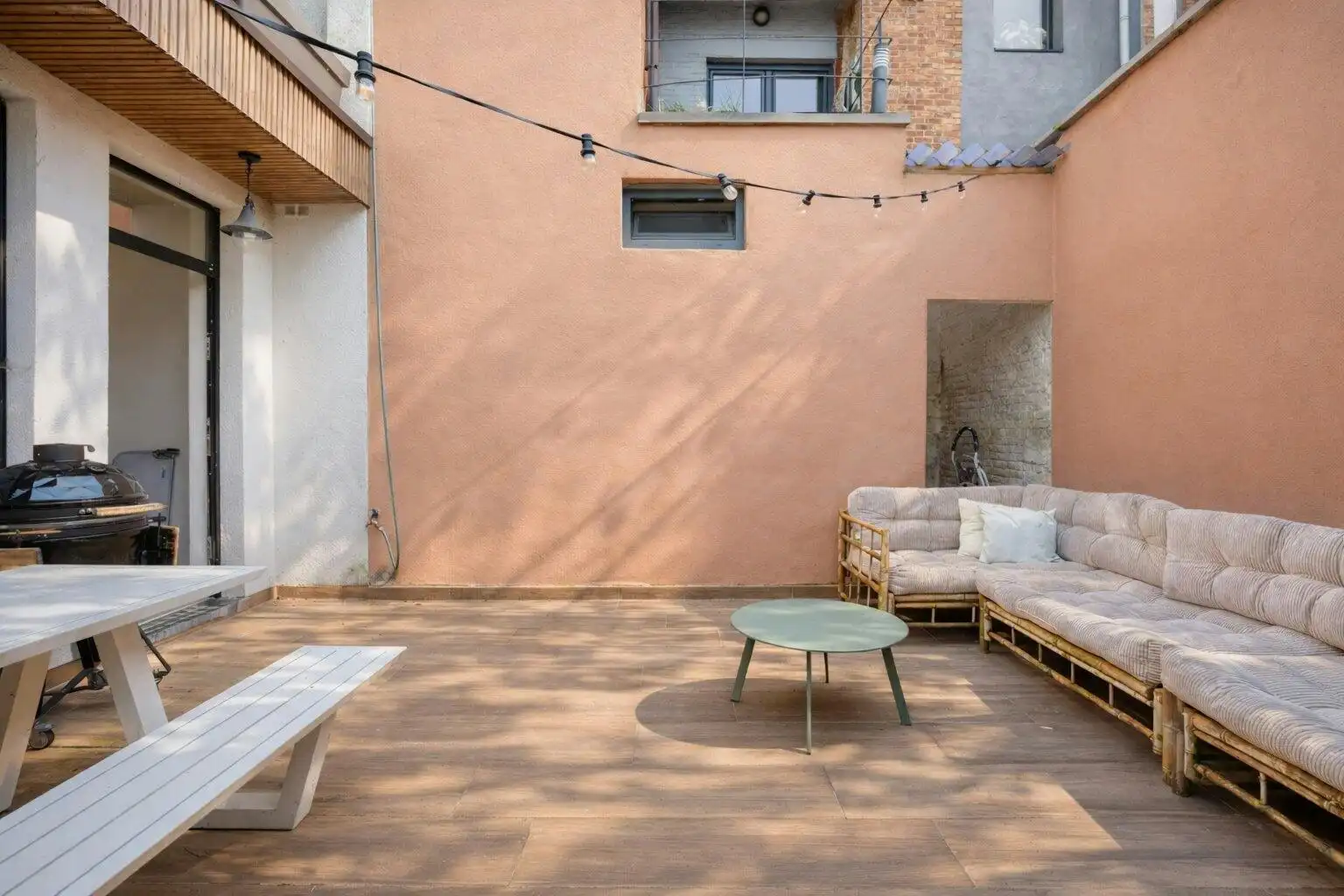 Stijlvol en praktisch gerenoveerd huis met garageopties  foto 19