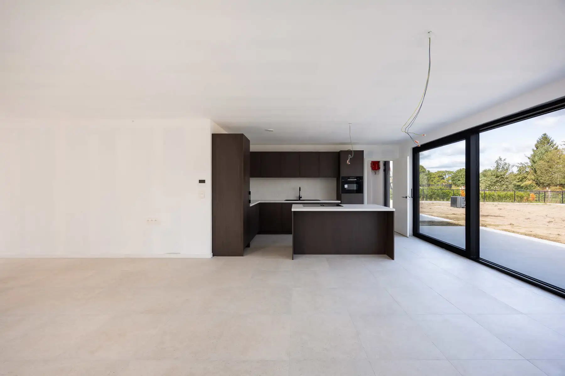 Moderne BEN-woning met zicht op groen foto 5