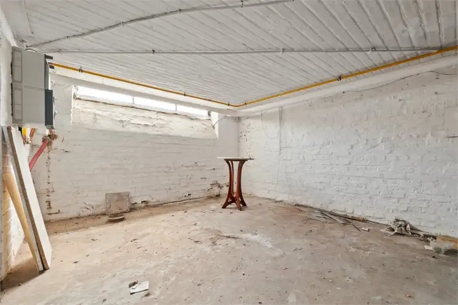 OP TE FRISSEN STADSWONING MET VEEL POTENTIEEL IN SINT-TRUIDEN foto 23