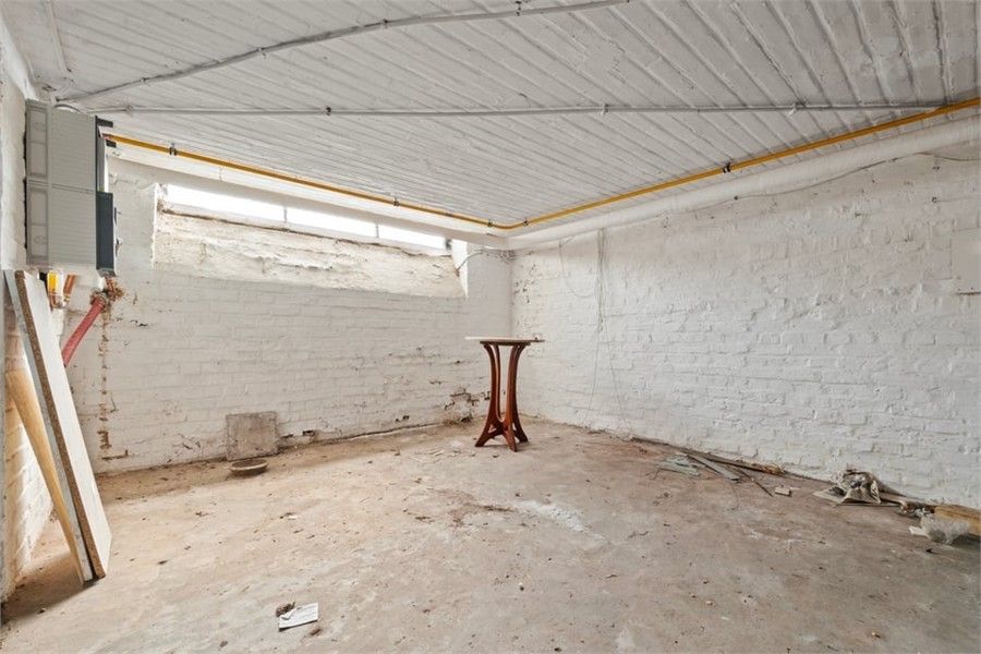 OP TE FRISSEN STADSWONING MET VEEL POTENTIEEL IN SINT-TRUIDEN foto 23