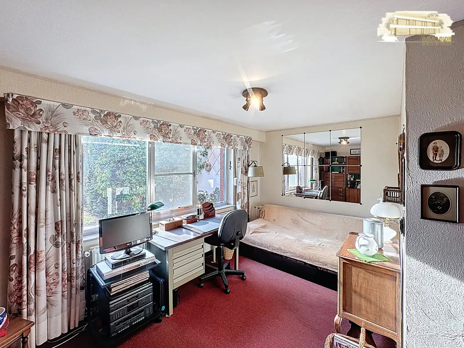 Bel-étage met ZW-tuin met ruime garage + oprit voor 2 auto's foto 15