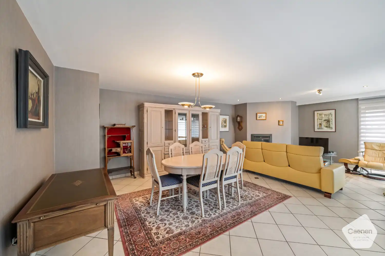 Instapklaar twee slaapkamer appartement op een rustige locatie foto {{pictureIndex}}