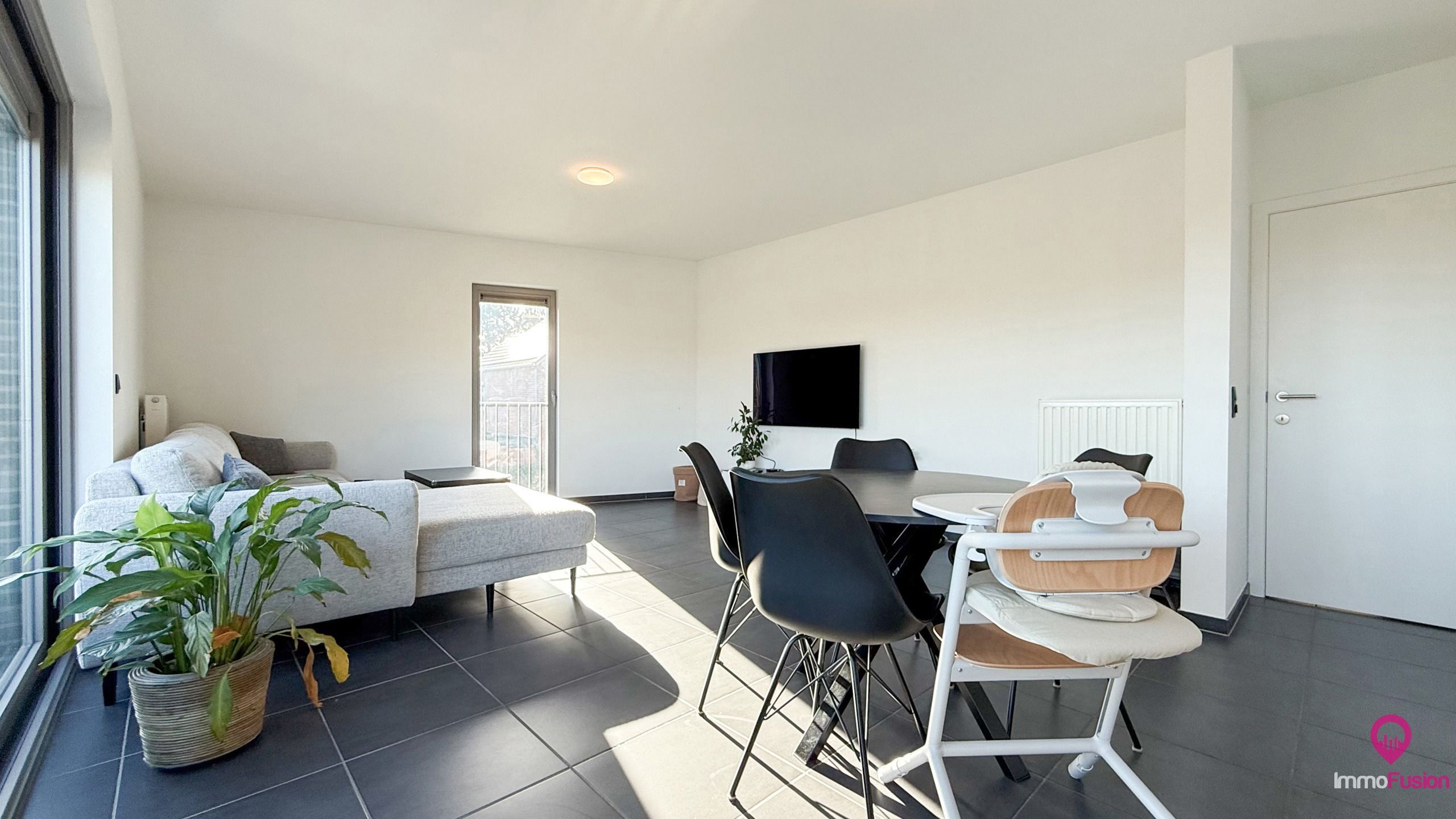 Instapklaar app met garagebox en 3slpk + ideale ligging! foto 8