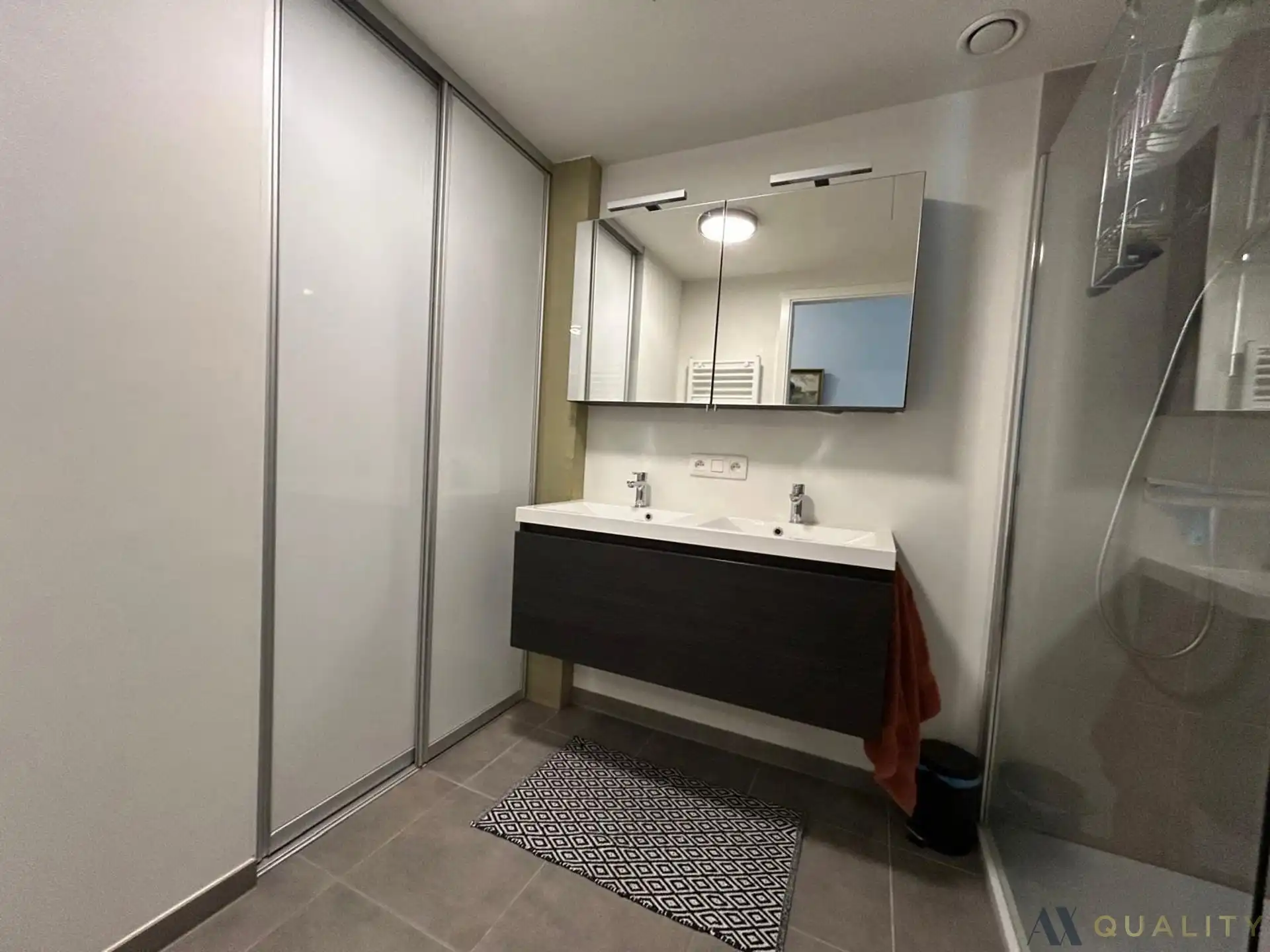 Recent appartement op de eerste verdieping foto 8