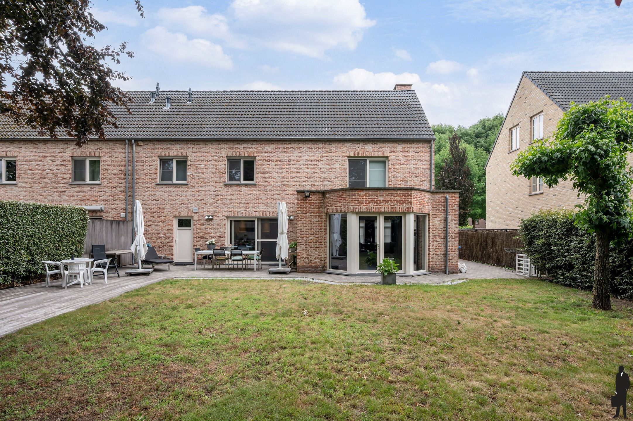 Verrassend instapklare ruime woning op centrale locatie te Brasschaat! foto 24