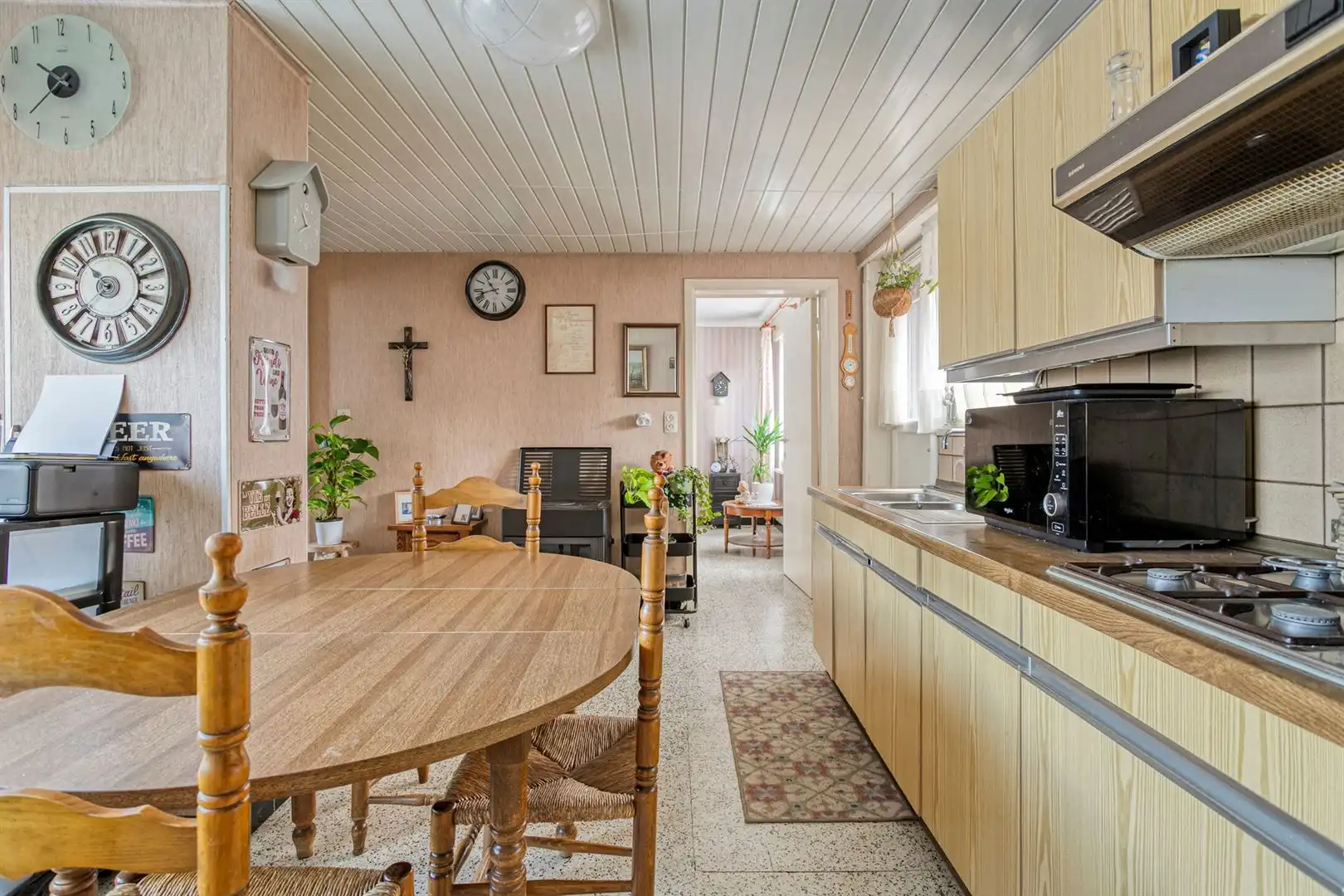 Te renoveren woning te Heurne foto 10