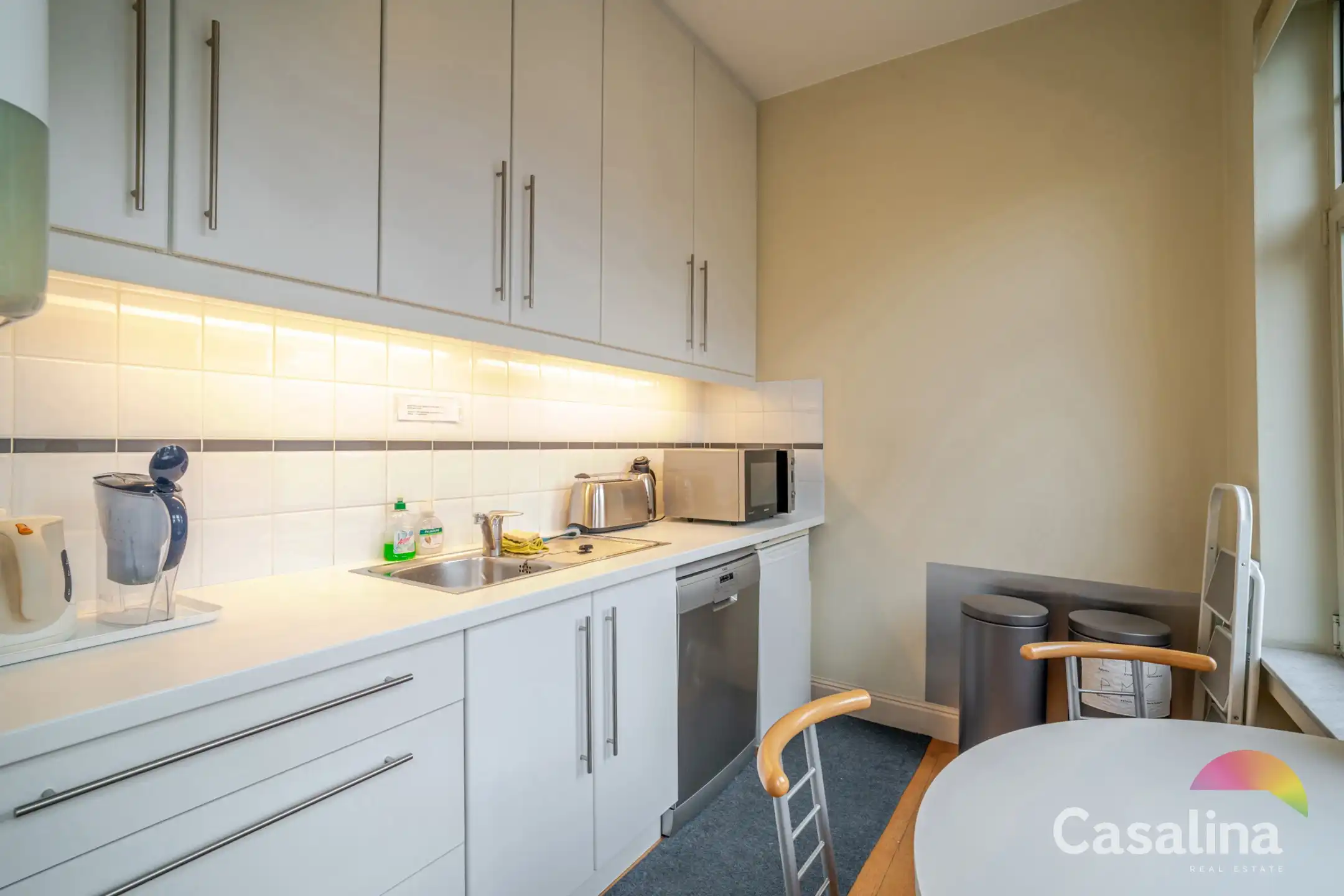 Kantoorgebouw met appartement & parkeerplaatsen  ±535m² foto 12