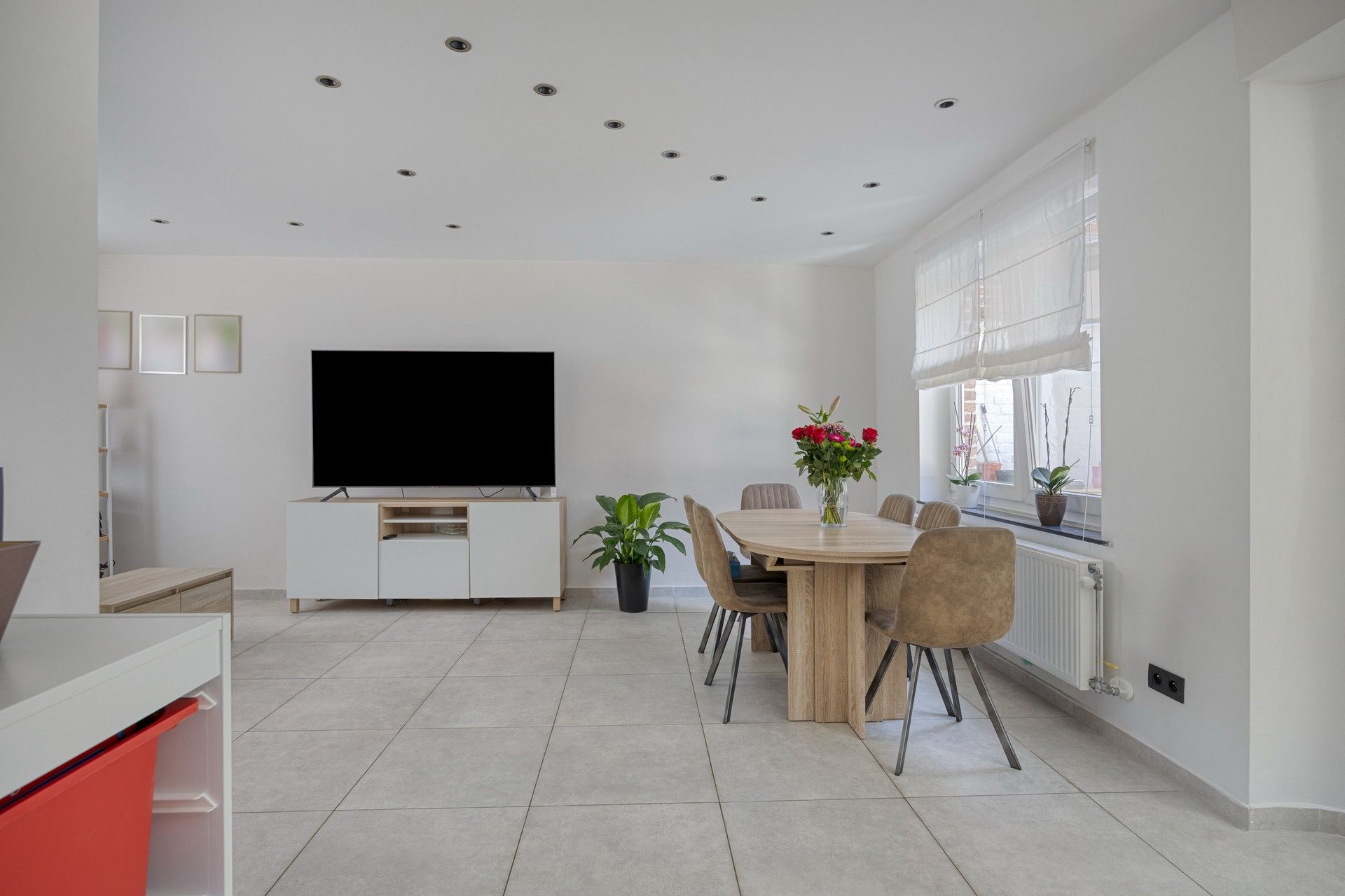 GERENOVEERDE RIJWONING OP 500M VAN CENTRUM foto 8