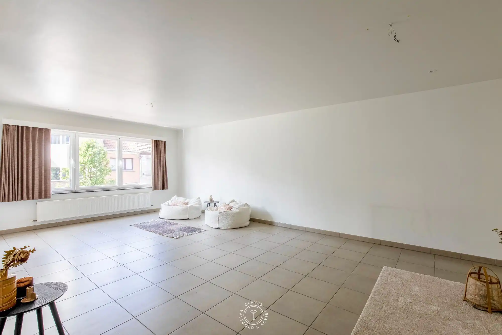 Centraal gelegen appartement met twee terrassen en autostaanplaats foto 2