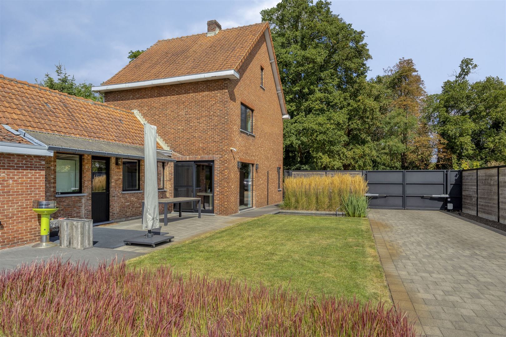TE KOOP: Prachtig gerenoveerde woning met tuin in Koersel! foto 21