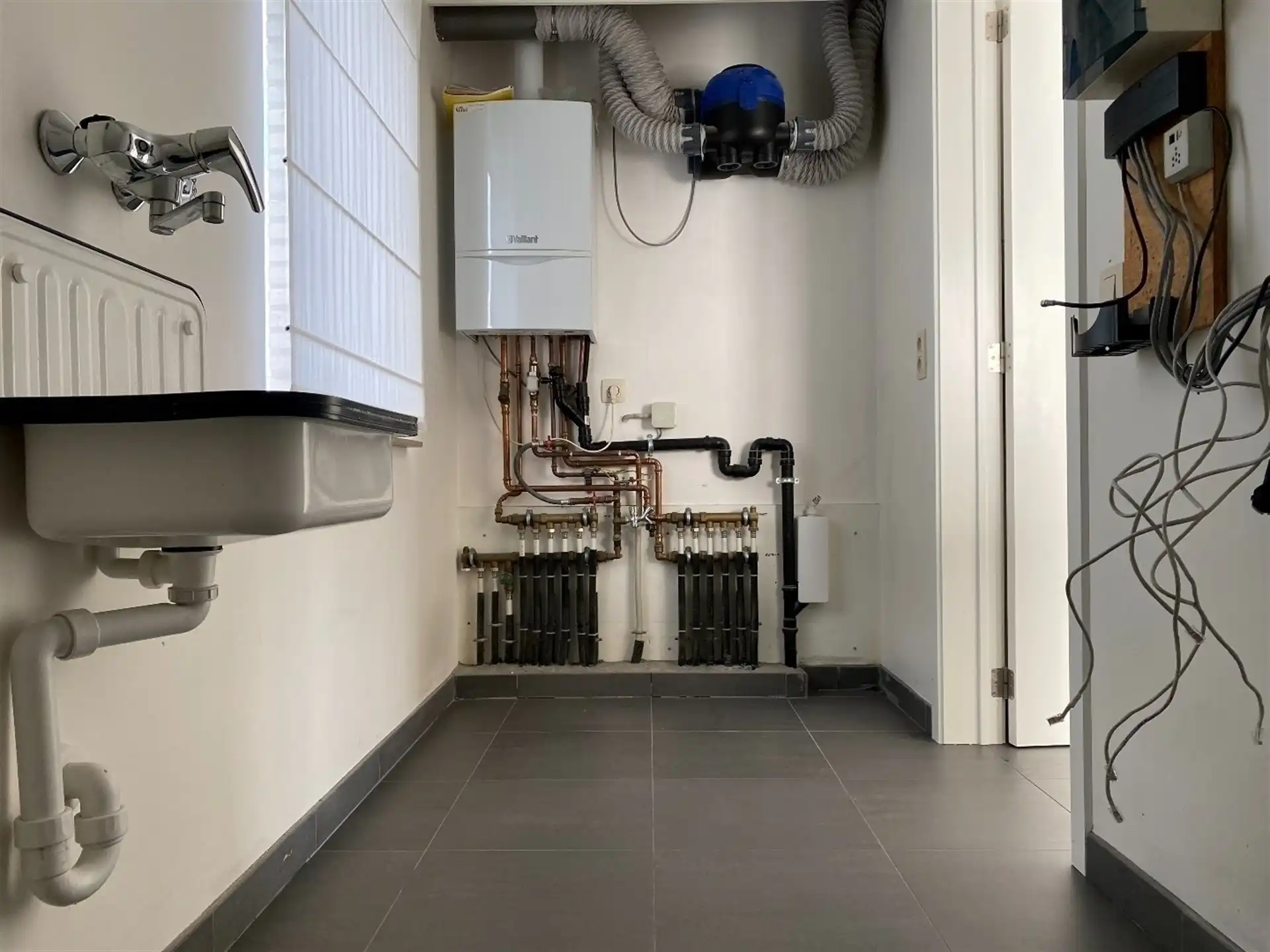 Gunstig gelegen dakappartement met autostaanplaats. foto 8