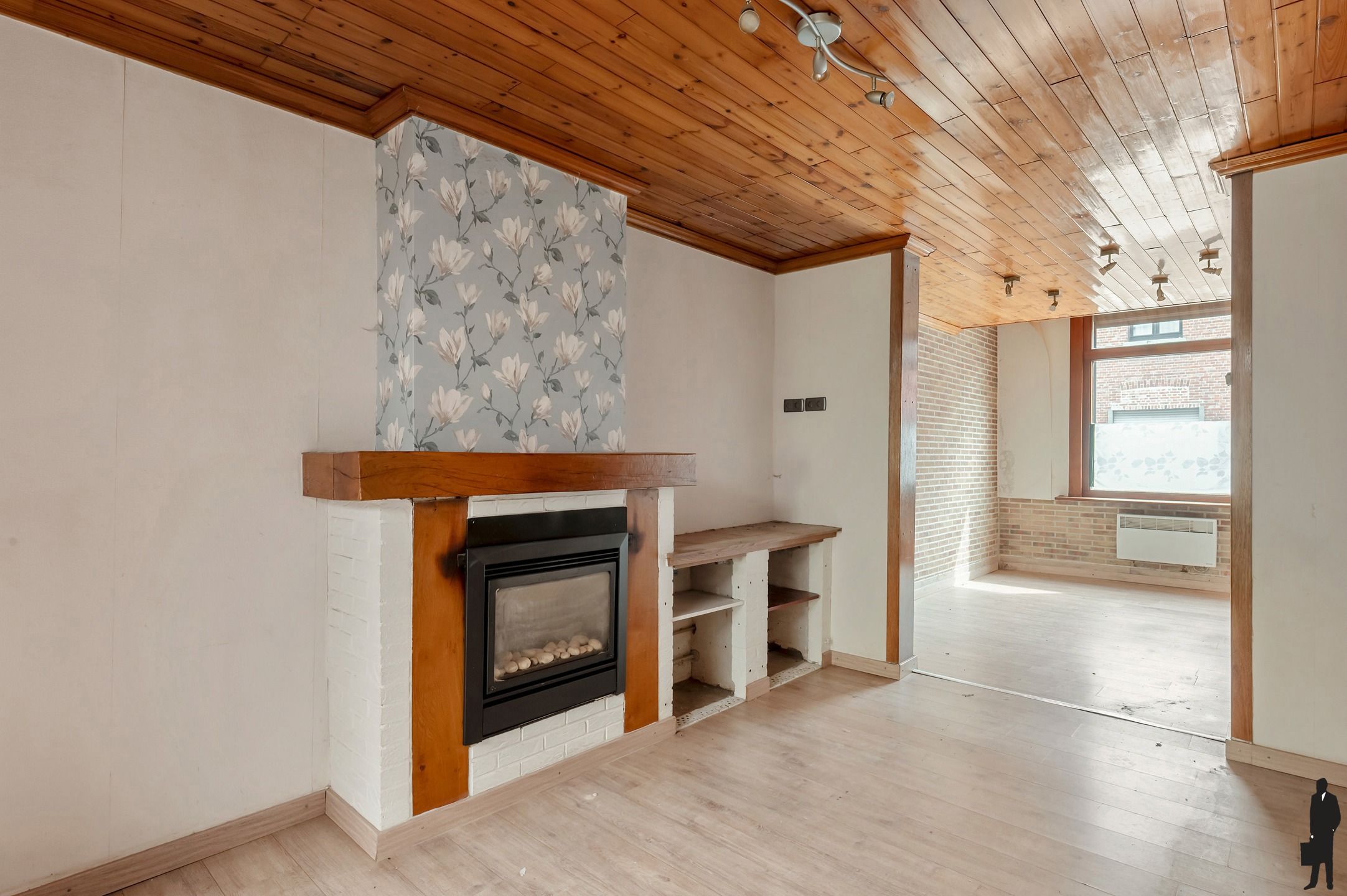 Ruime woning met 3 SLPK en koer in het centrum foto 5