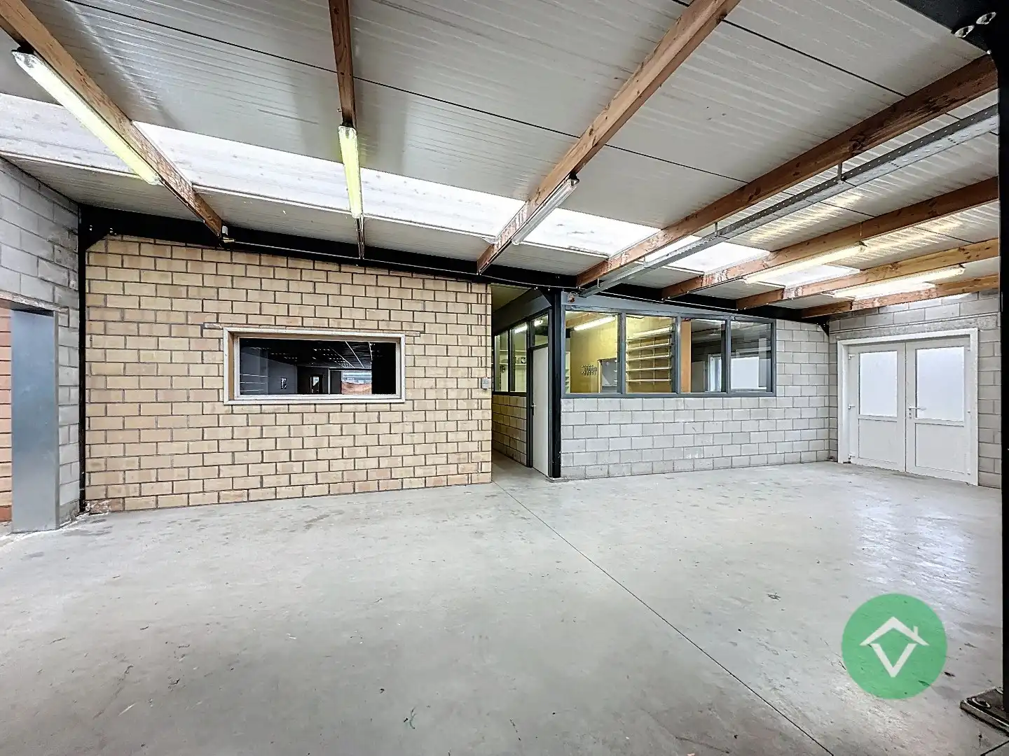 Handelspand met woonst op topligging in Gistel foto 9