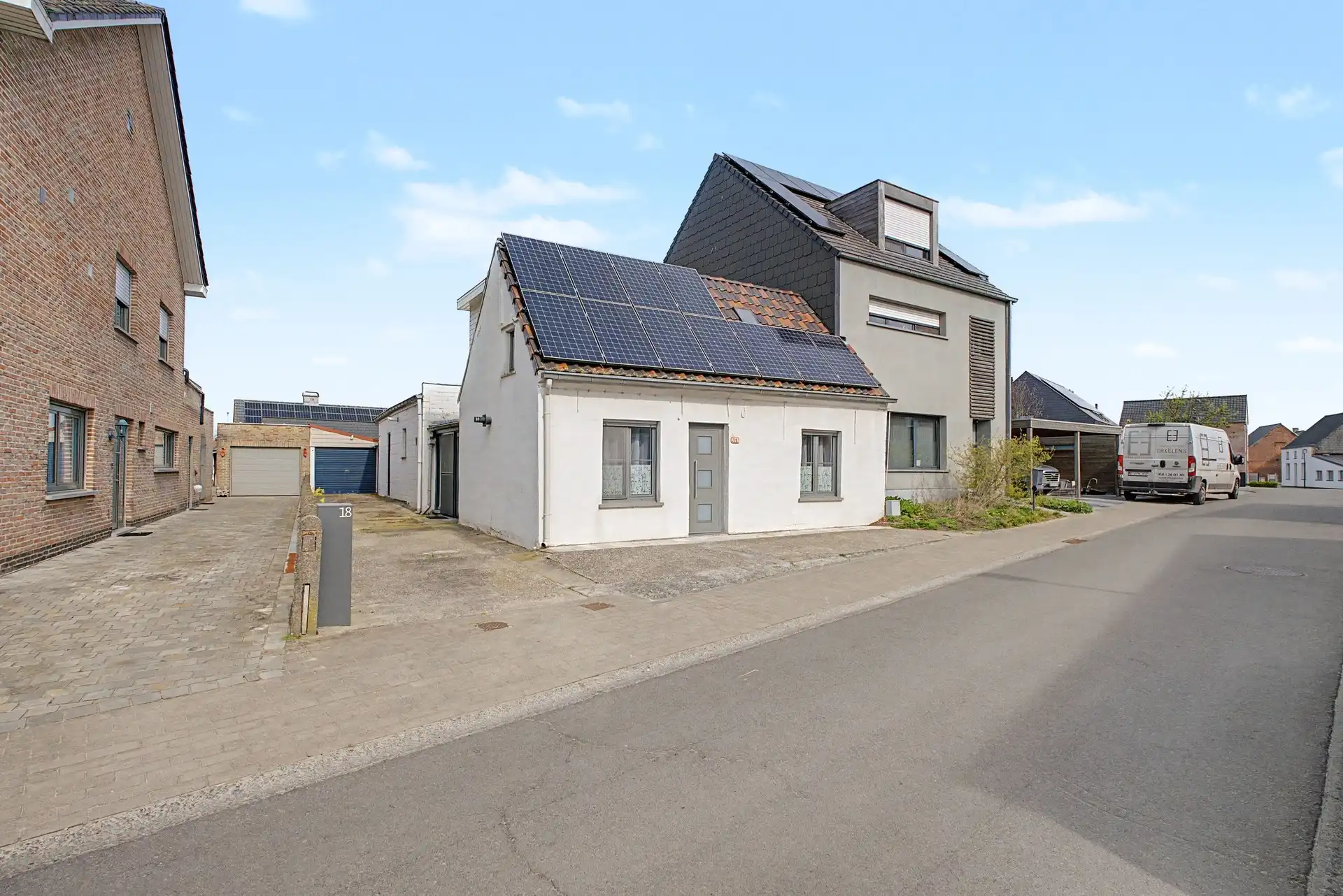Hoofdfoto van de publicatie: Instapklare halfopen bebouwing met 2 slaapkamers en garage nabij centrum Uitbergen